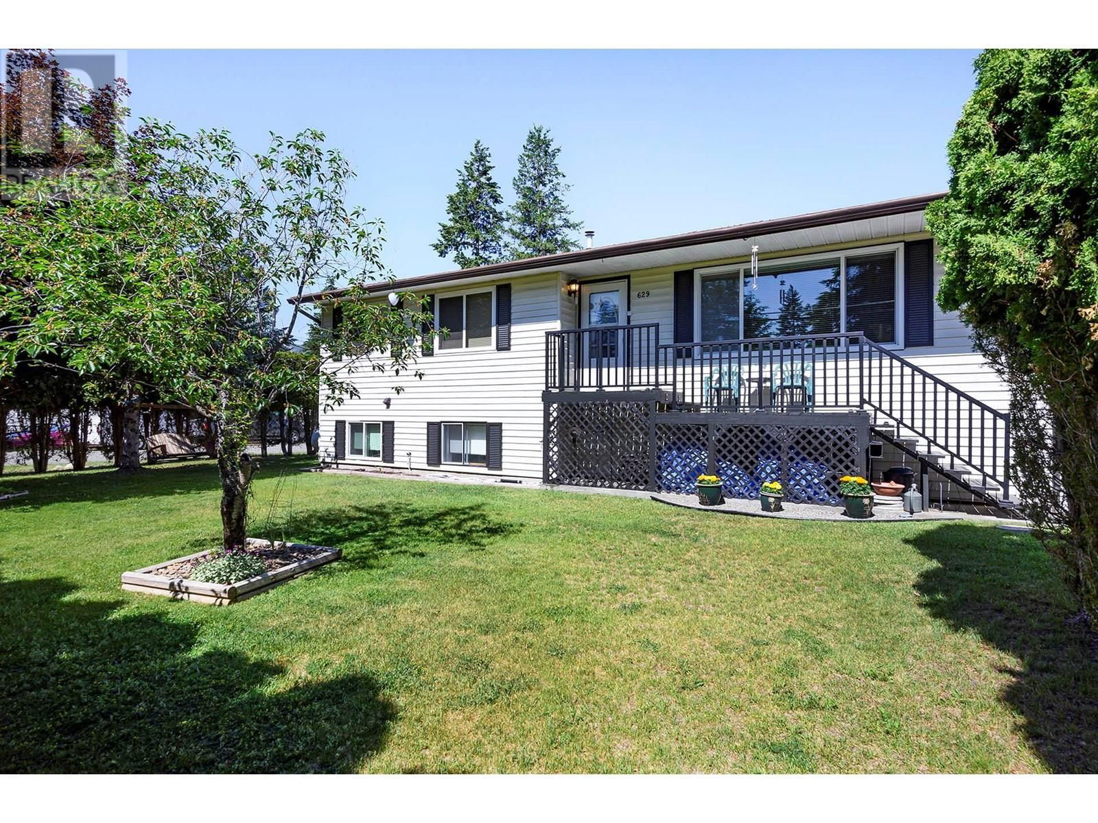 629 BARRIERE LAKES ROAD Image 43