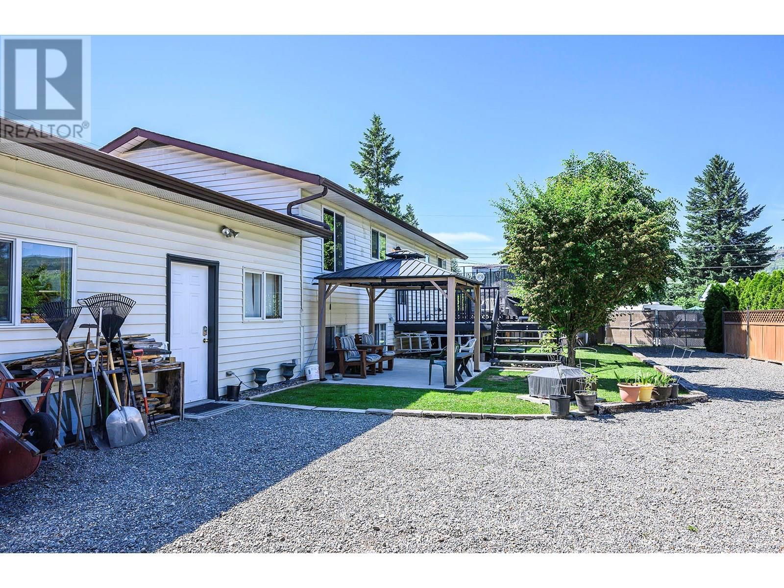 629 BARRIERE LAKES ROAD Image 49