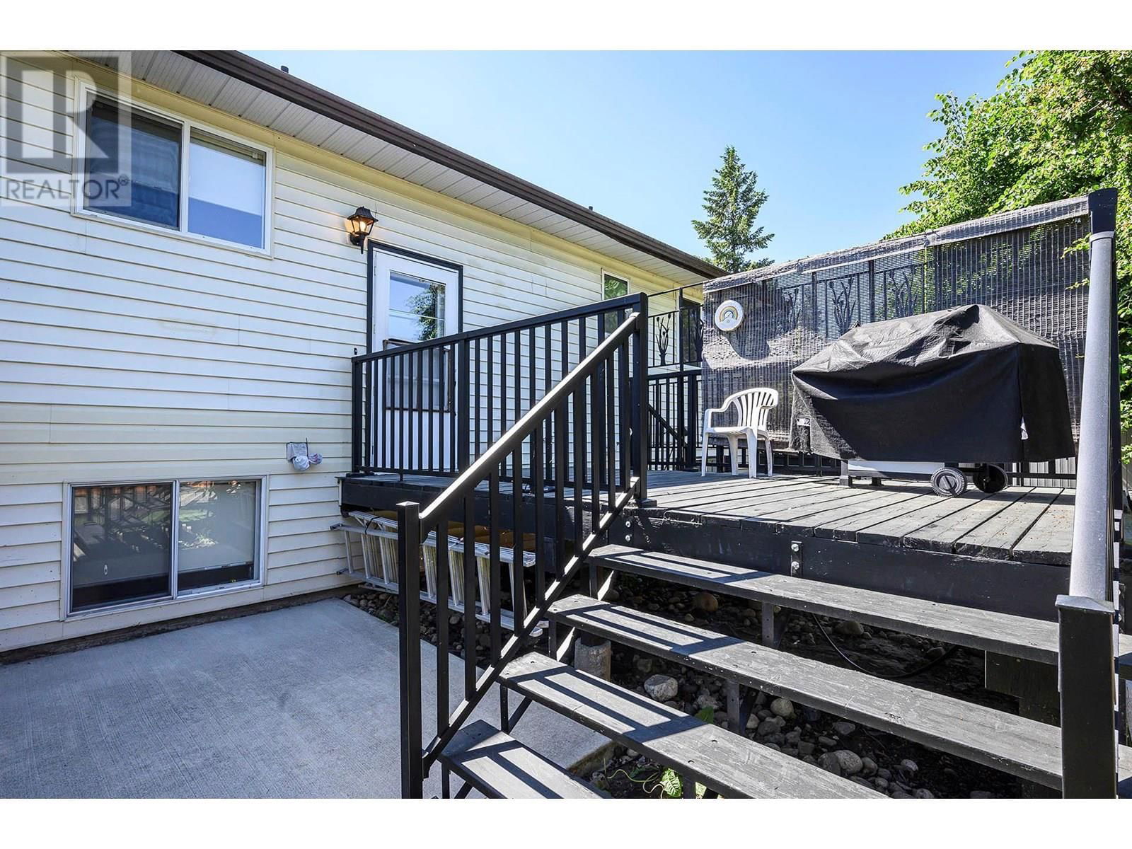 629 BARRIERE LAKES ROAD Image 51