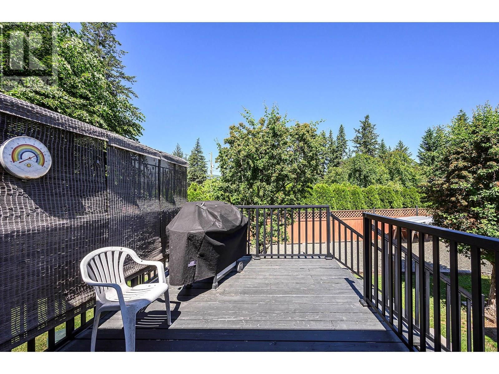 629 BARRIERE LAKES ROAD Image 52