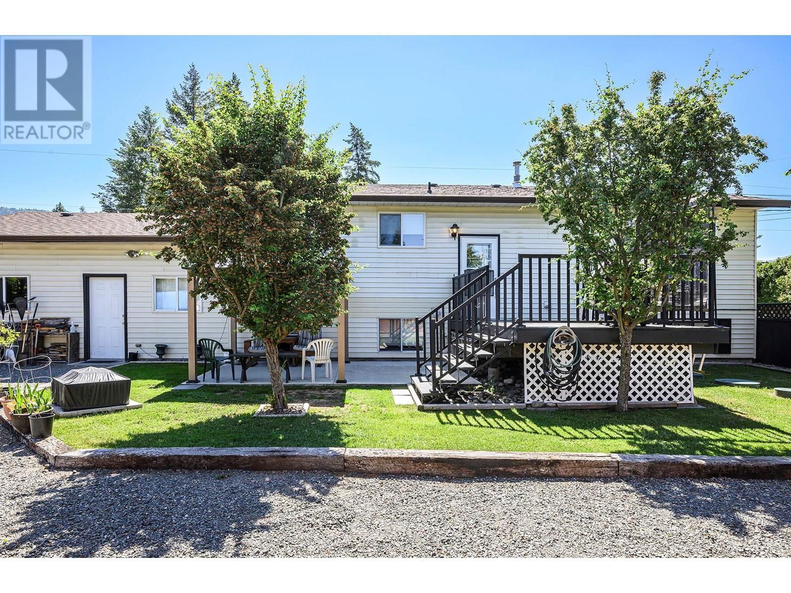 629 BARRIERE LAKES ROAD Image 53