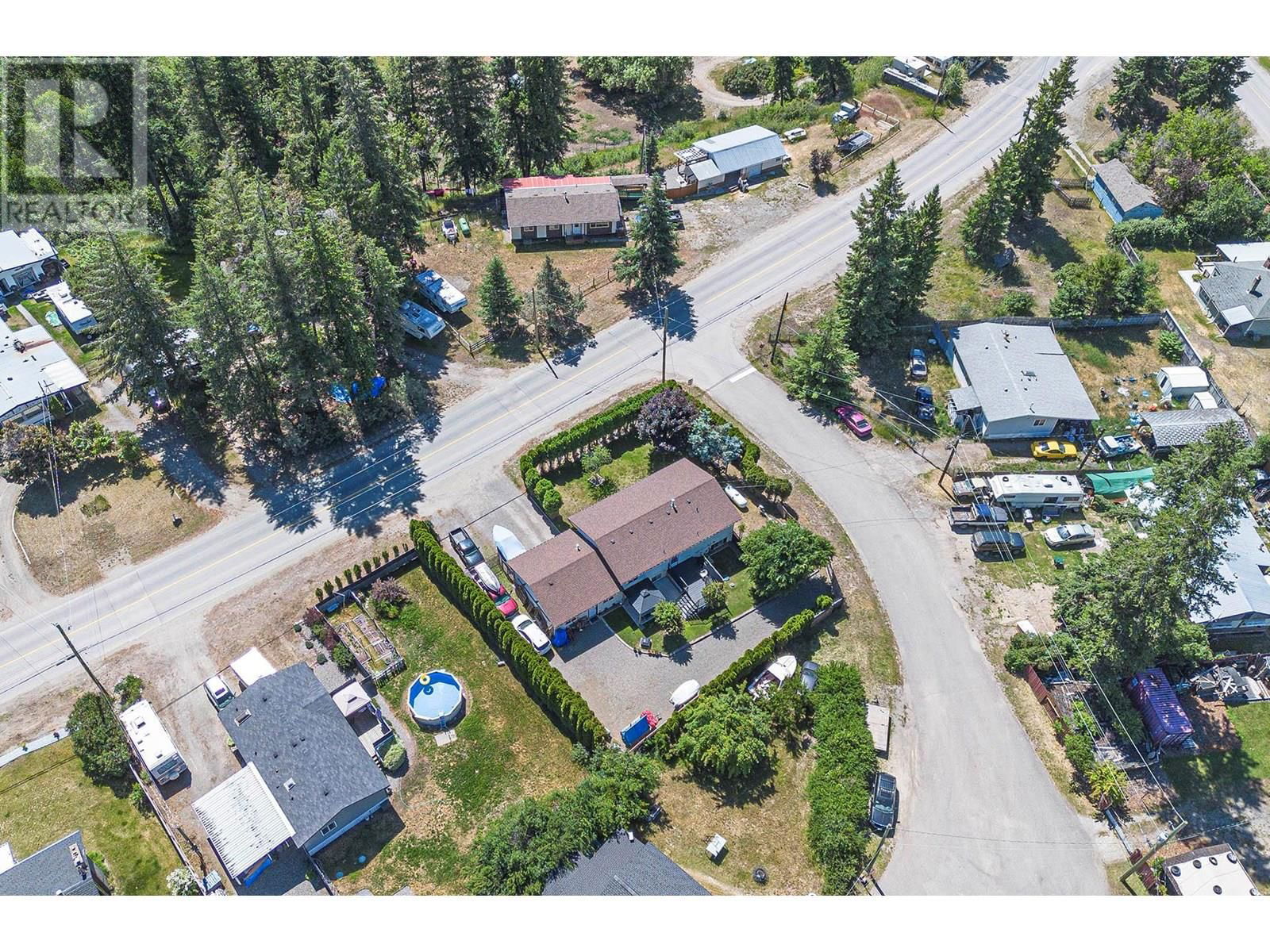 629 BARRIERE LAKES ROAD Image 61
