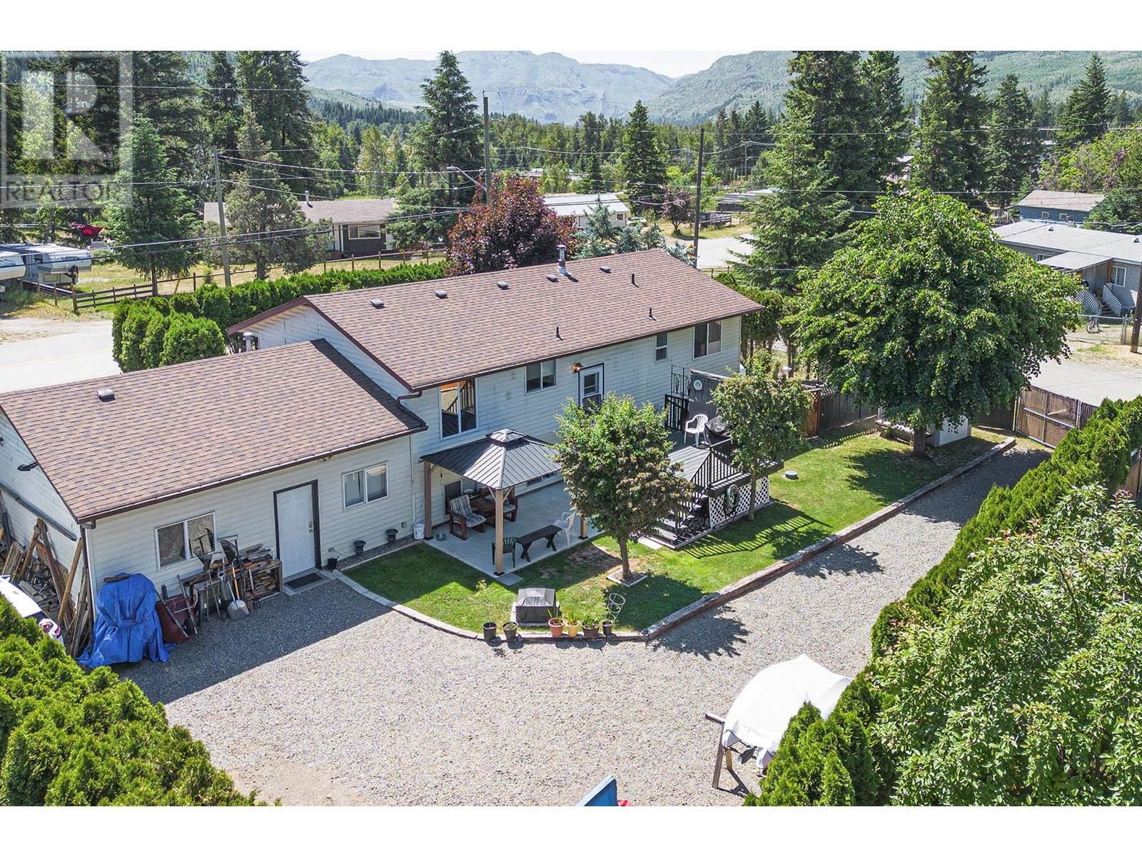 629 BARRIERE LAKES ROAD Image 62