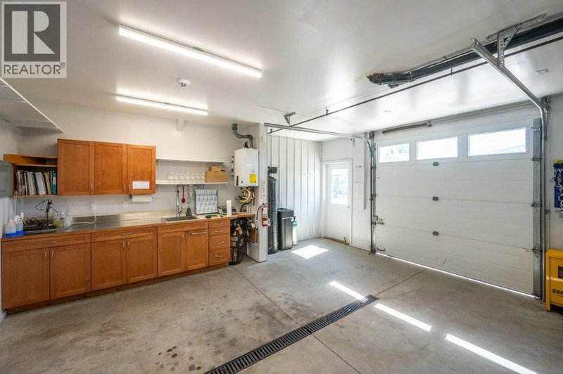 Image #1 of Business for Sale at 97, Oliver, British Columbia