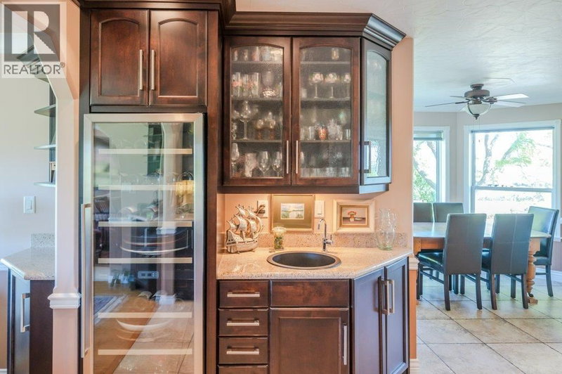 Image #1 of Business for Sale at 97, Oliver, British Columbia