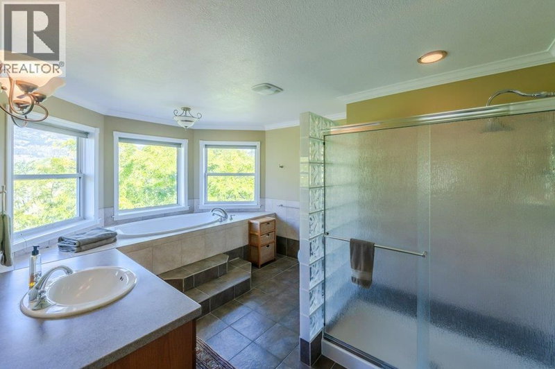 Image #1 of Business for Sale at 97, Oliver, British Columbia