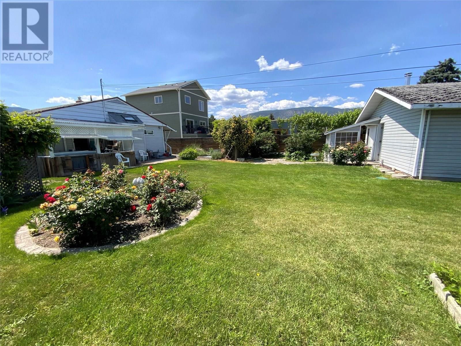 449 CONKLIN AVENUE Image 5