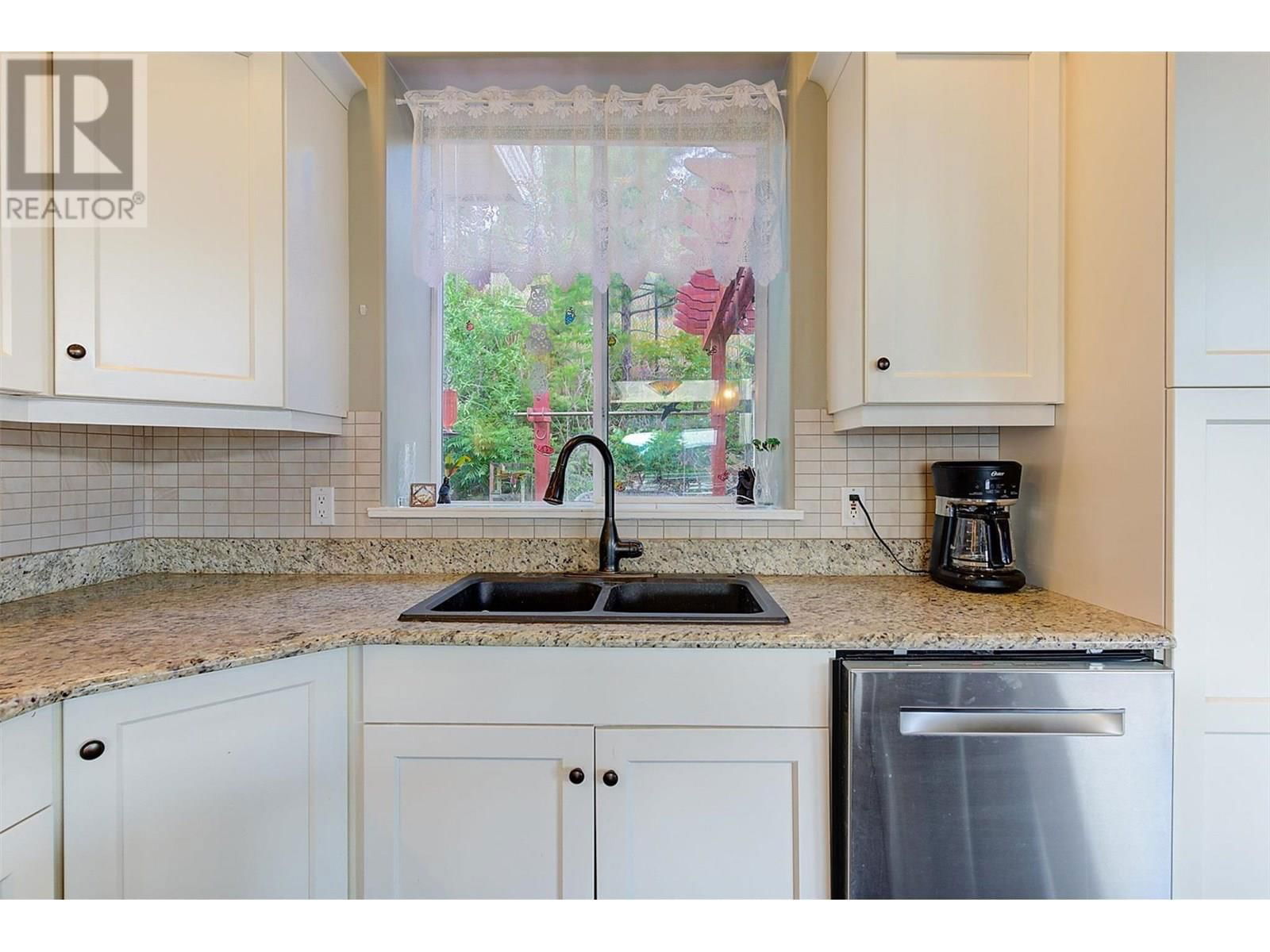 5165 MORRISON CRESCENT Image 13