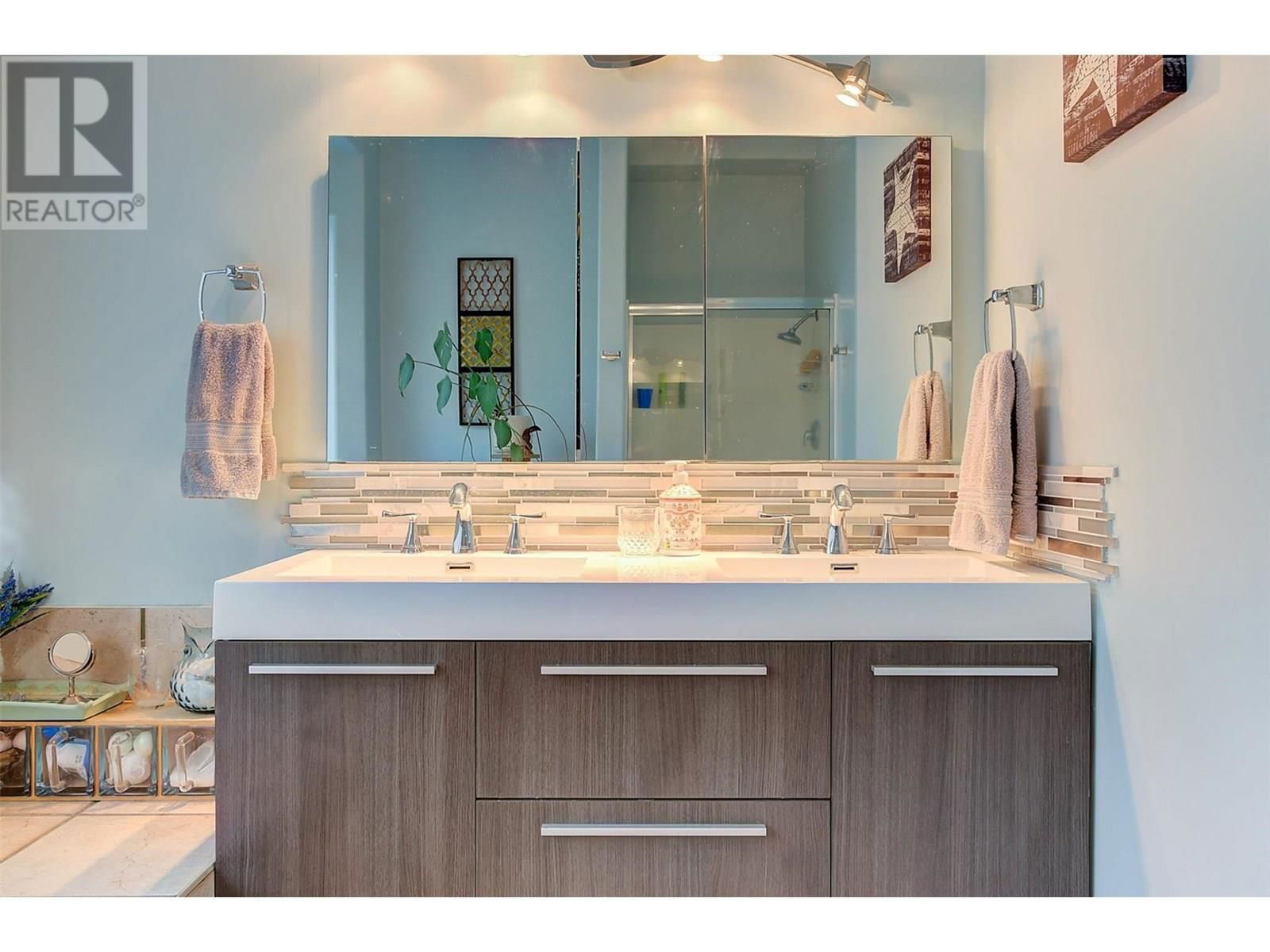 5165 MORRISON CRESCENT Image 37