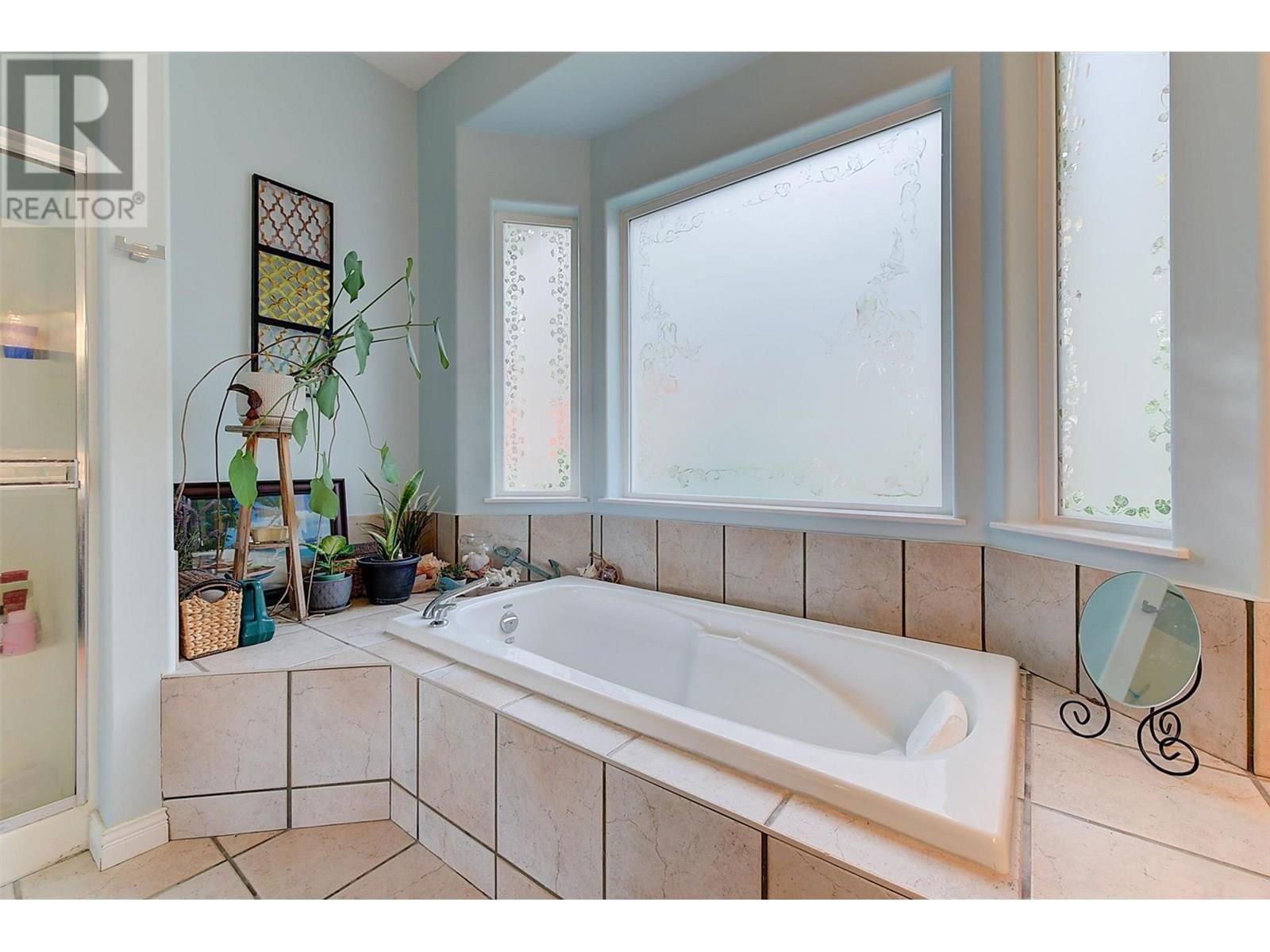 5165 MORRISON CRESCENT Image 38
