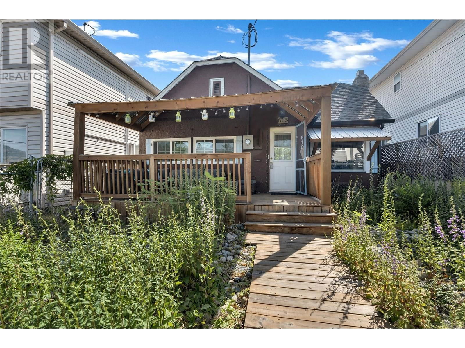 616 BURNS STREET Image 1