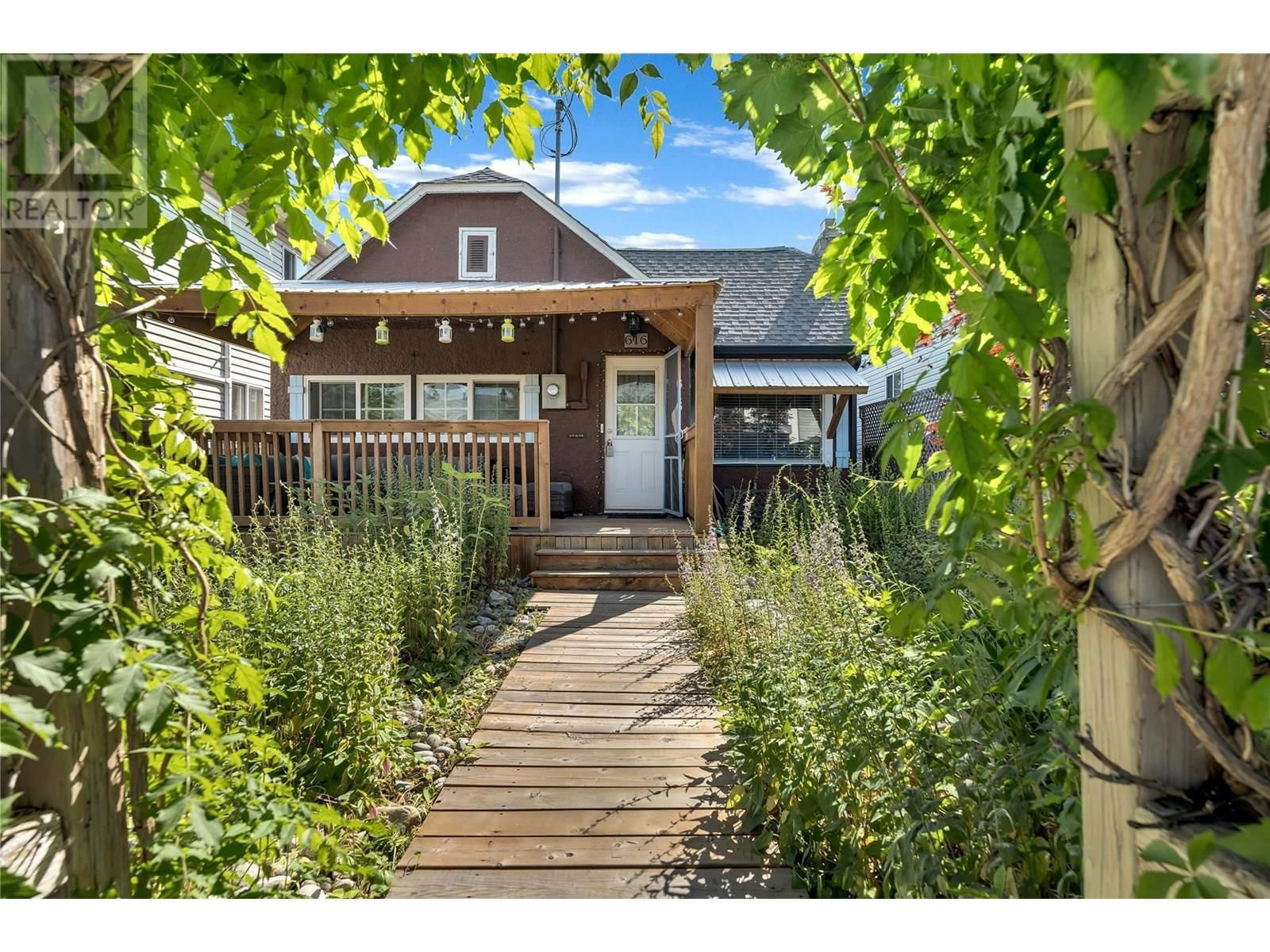 616 BURNS STREET Image 34