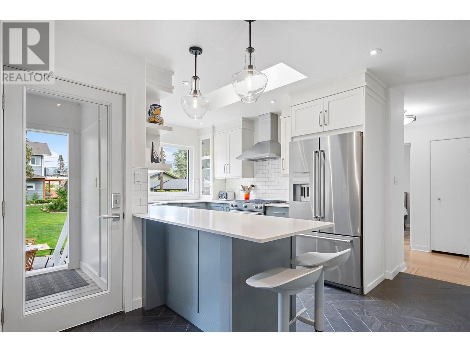 403 WINDSOR AVENUE Image 10