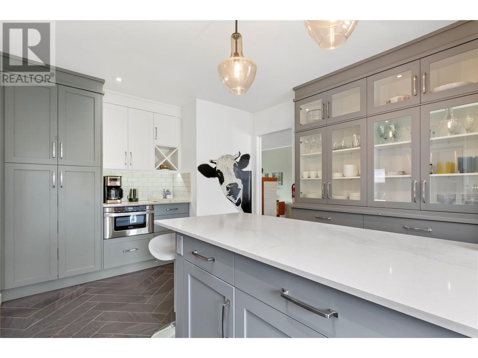 403 WINDSOR AVENUE Image 11