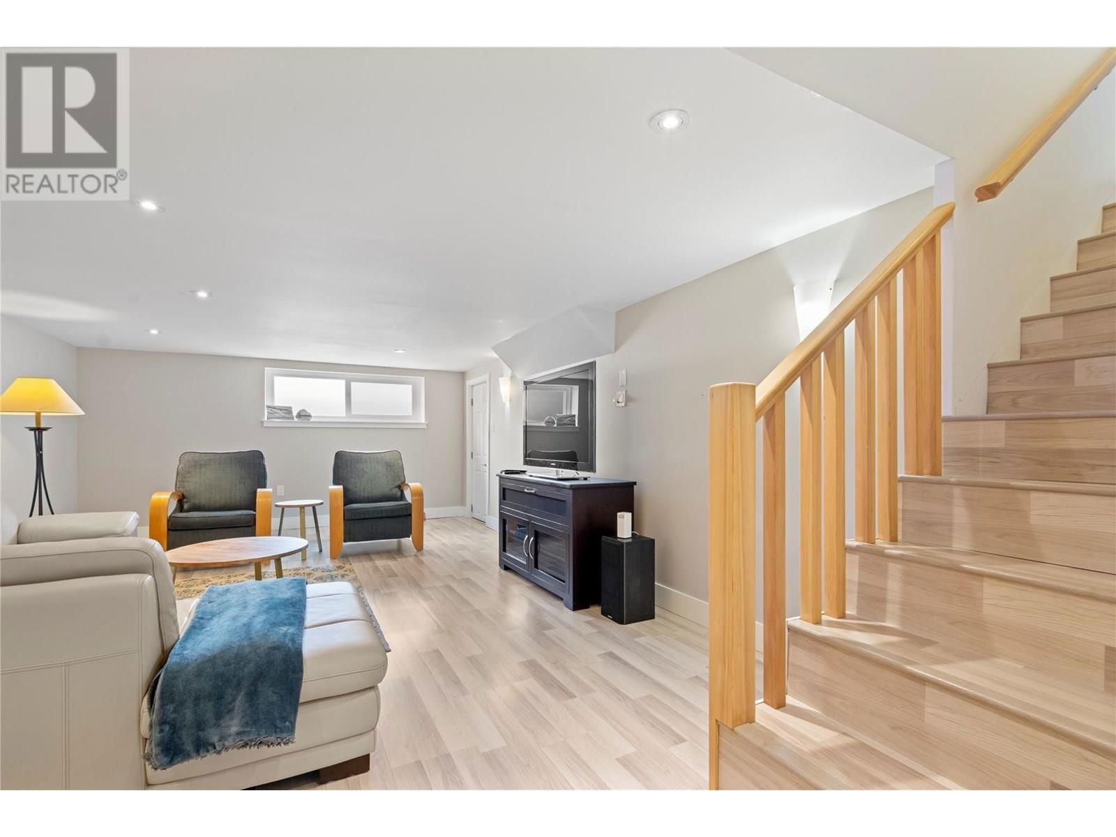 403 WINDSOR AVENUE Image 21