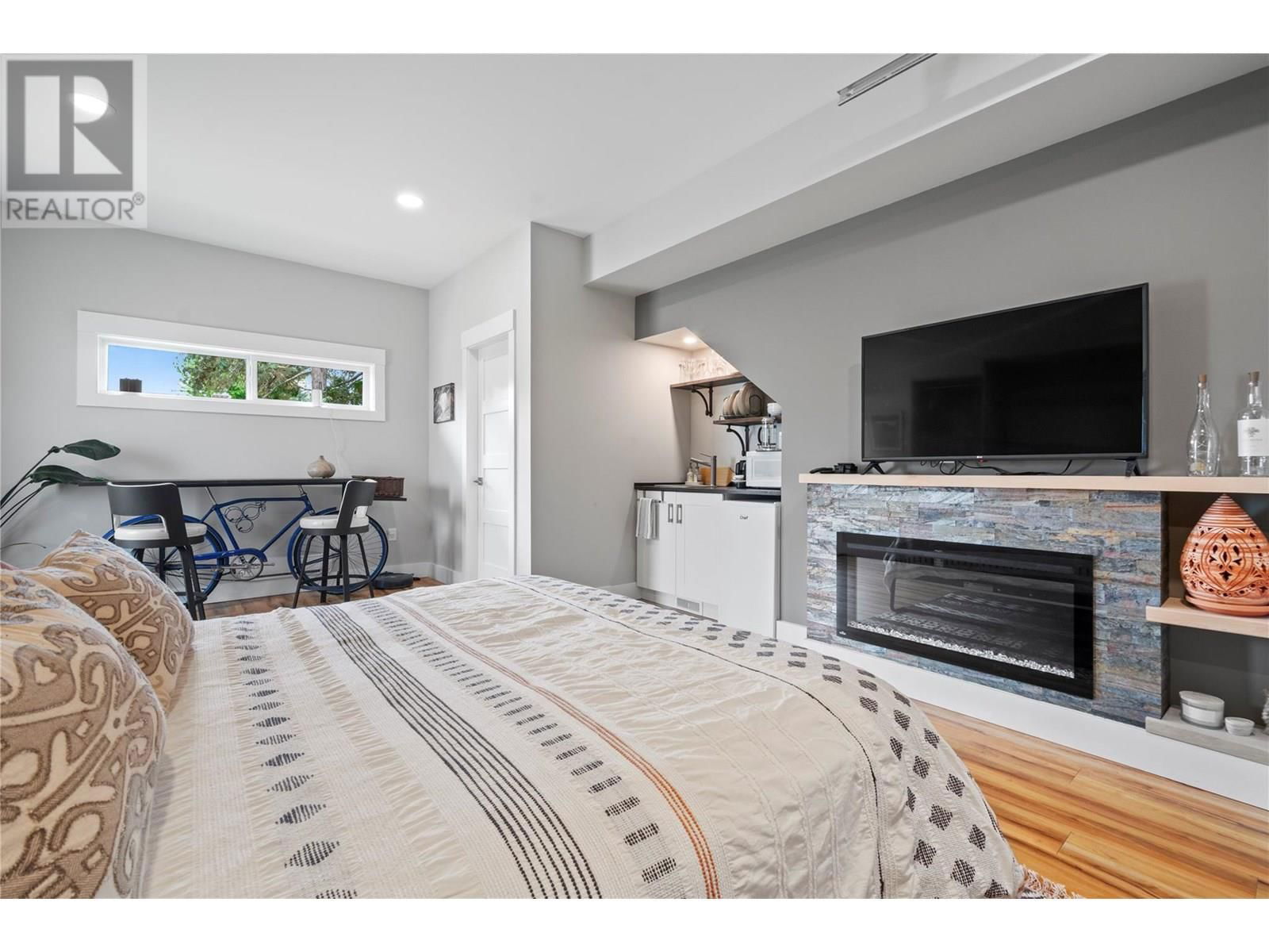 403 WINDSOR AVENUE Image 44