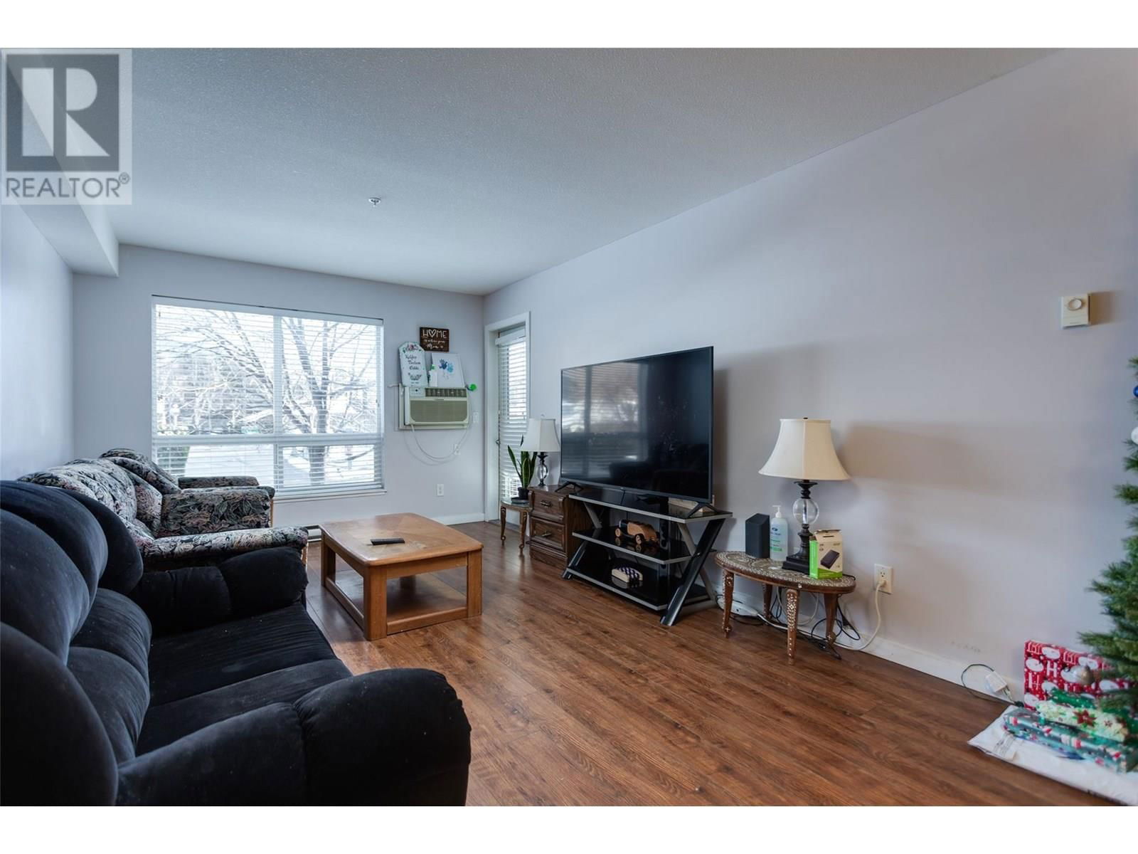 113 - 260 FRANKLYN ROAD Image 2