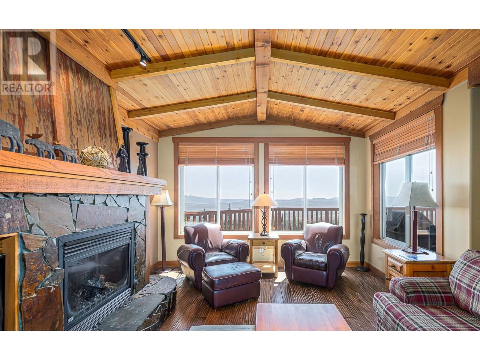 112 - 250 FEATHERTOP WAY Image 1