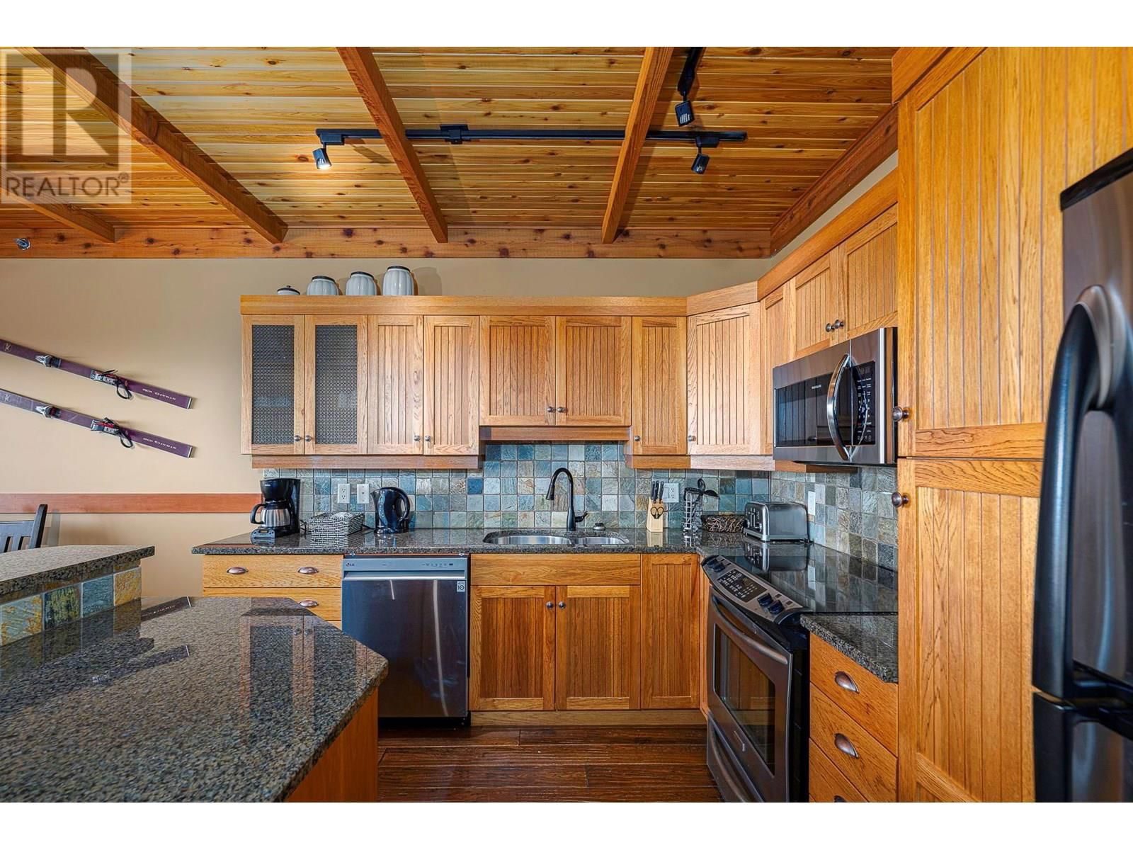 112 - 250 FEATHERTOP WAY Image 4