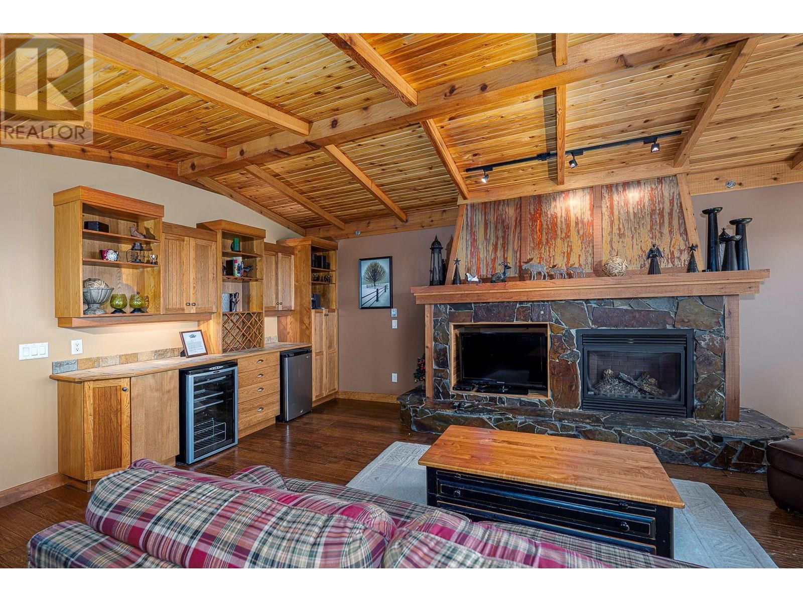 112 - 250 FEATHERTOP WAY Image 6