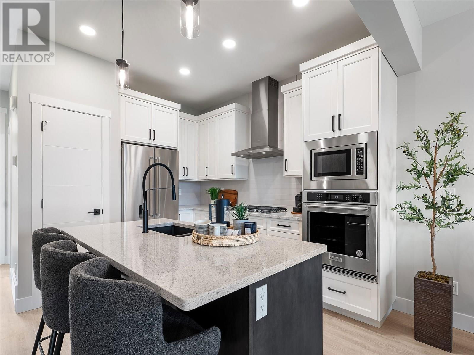 41 - 7735 OKANAGAN HILLS BOULEVARD Image 32