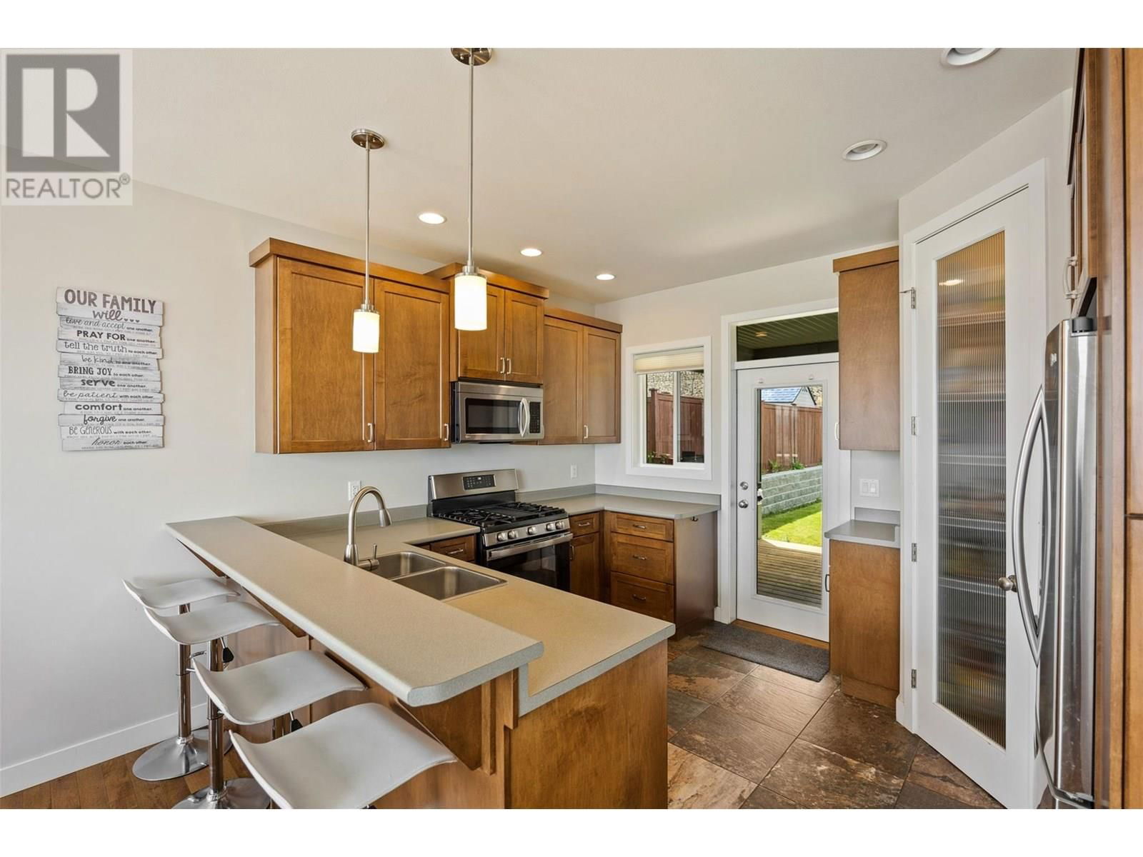 2201 LINFIELD DRIVE Image 11
