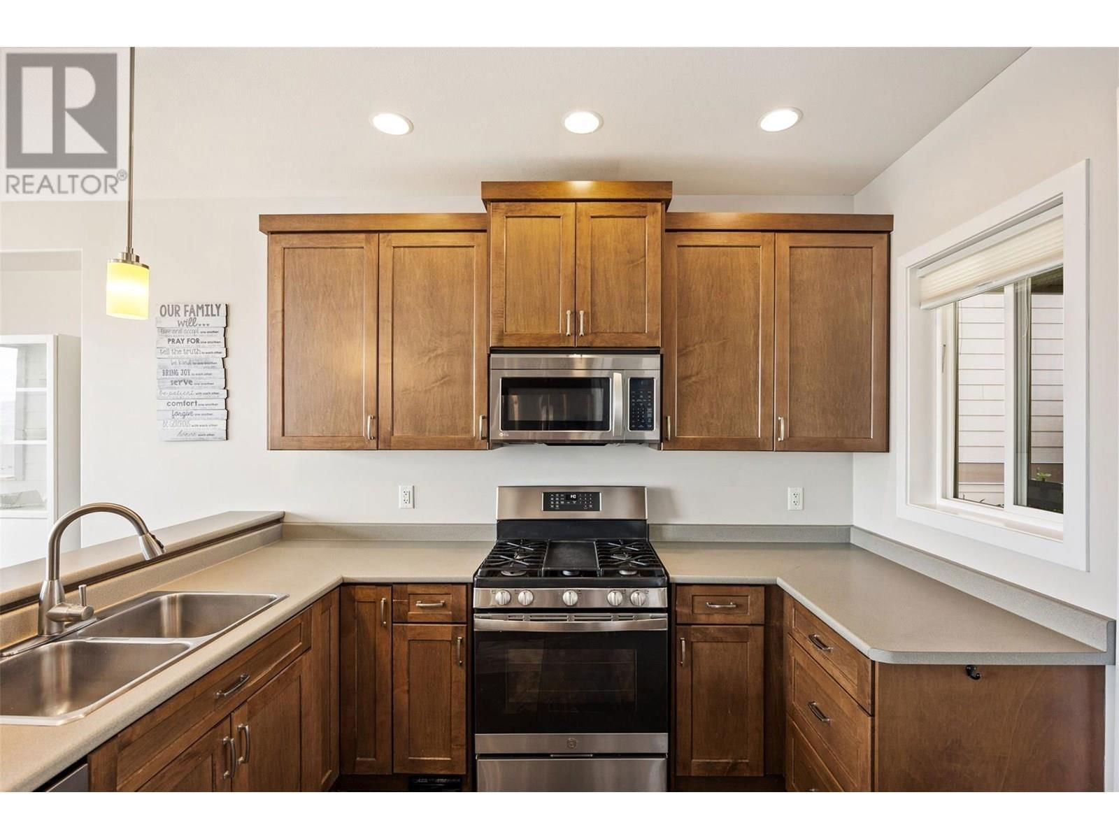 2201 LINFIELD DRIVE Image 14