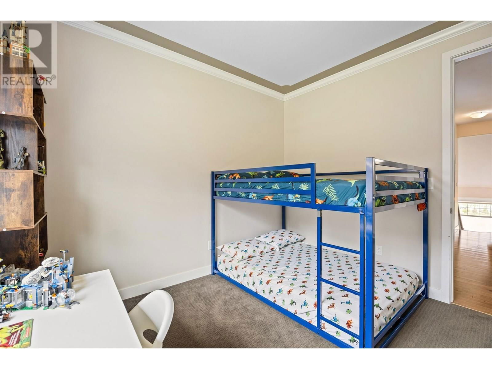 2201 LINFIELD DRIVE Image 24