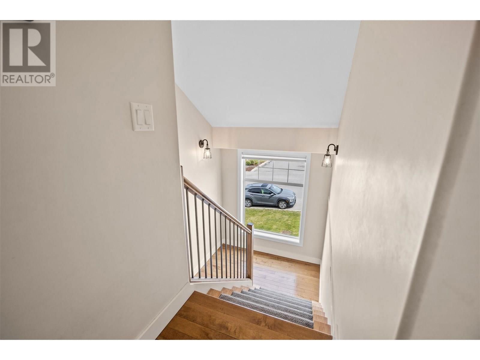 2201 LINFIELD DRIVE Image 29