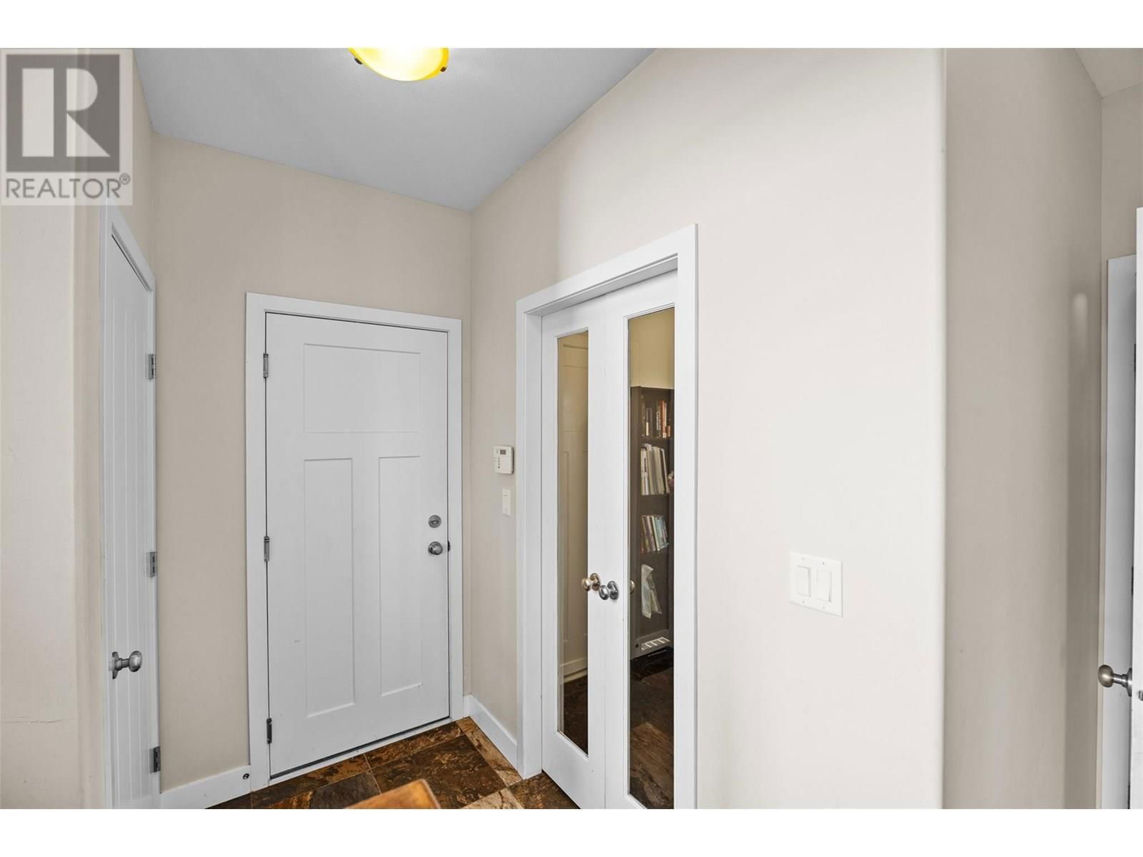 2201 LINFIELD DRIVE Image 31