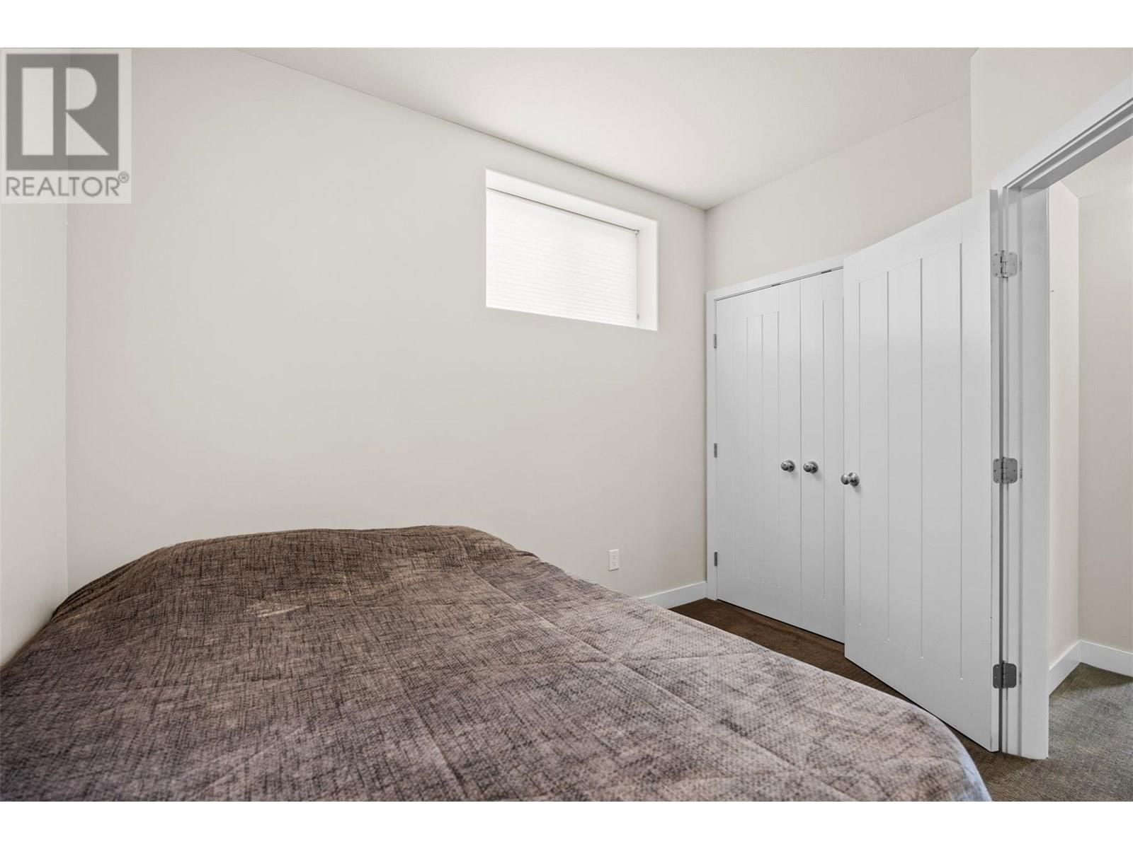 2201 LINFIELD DRIVE Image 35