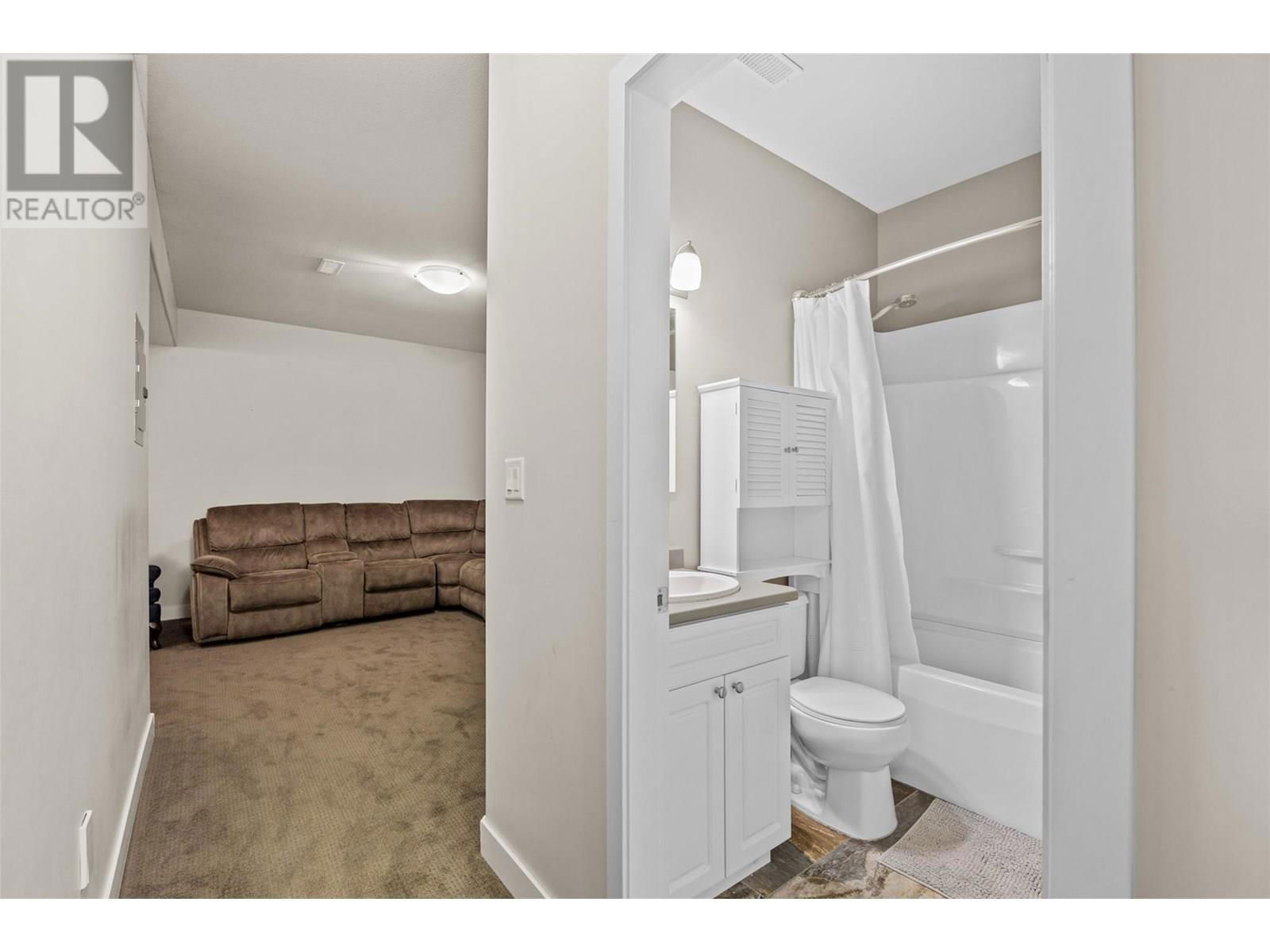 2201 LINFIELD DRIVE Image 36