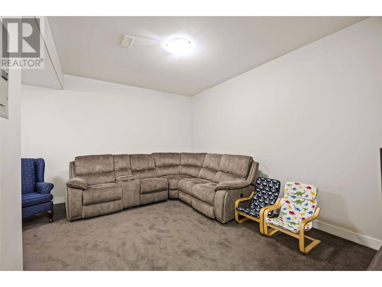 2201 LINFIELD DRIVE Image 38