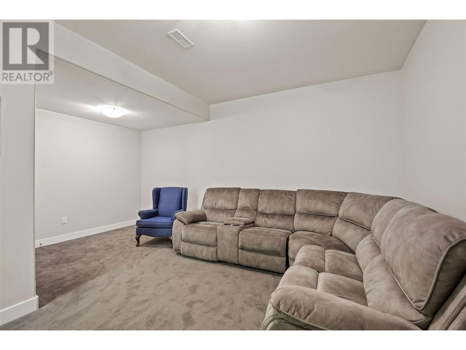 2201 LINFIELD DRIVE Image 39
