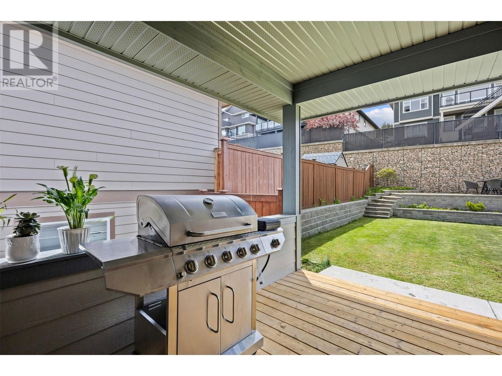 2201 LINFIELD DRIVE Image 42