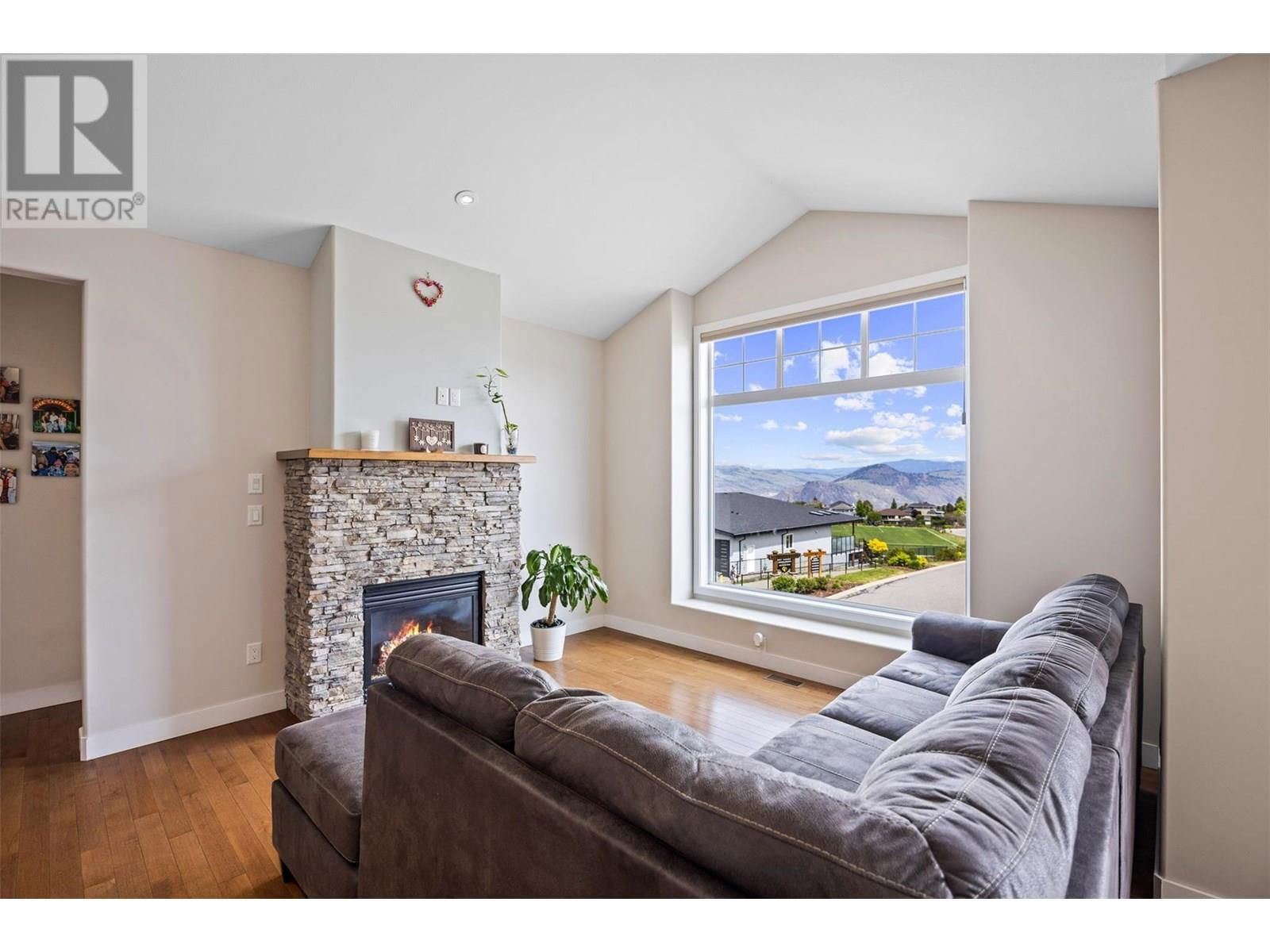 2201 LINFIELD DRIVE Image 5