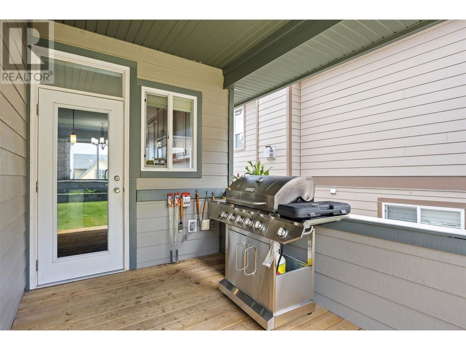 2201 LINFIELD DRIVE Image 50