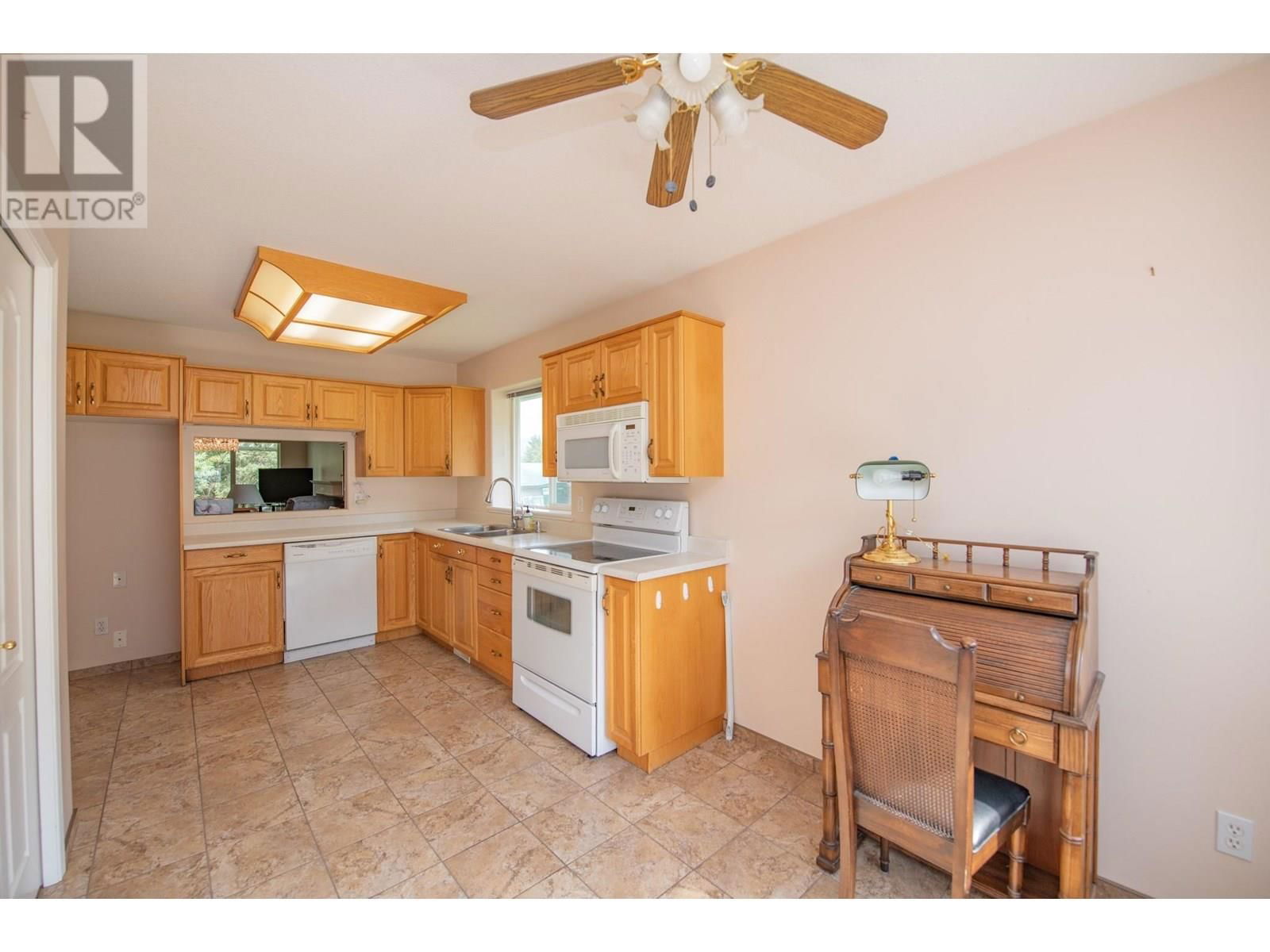 57 - 2675 PINE AVENUE Image 10