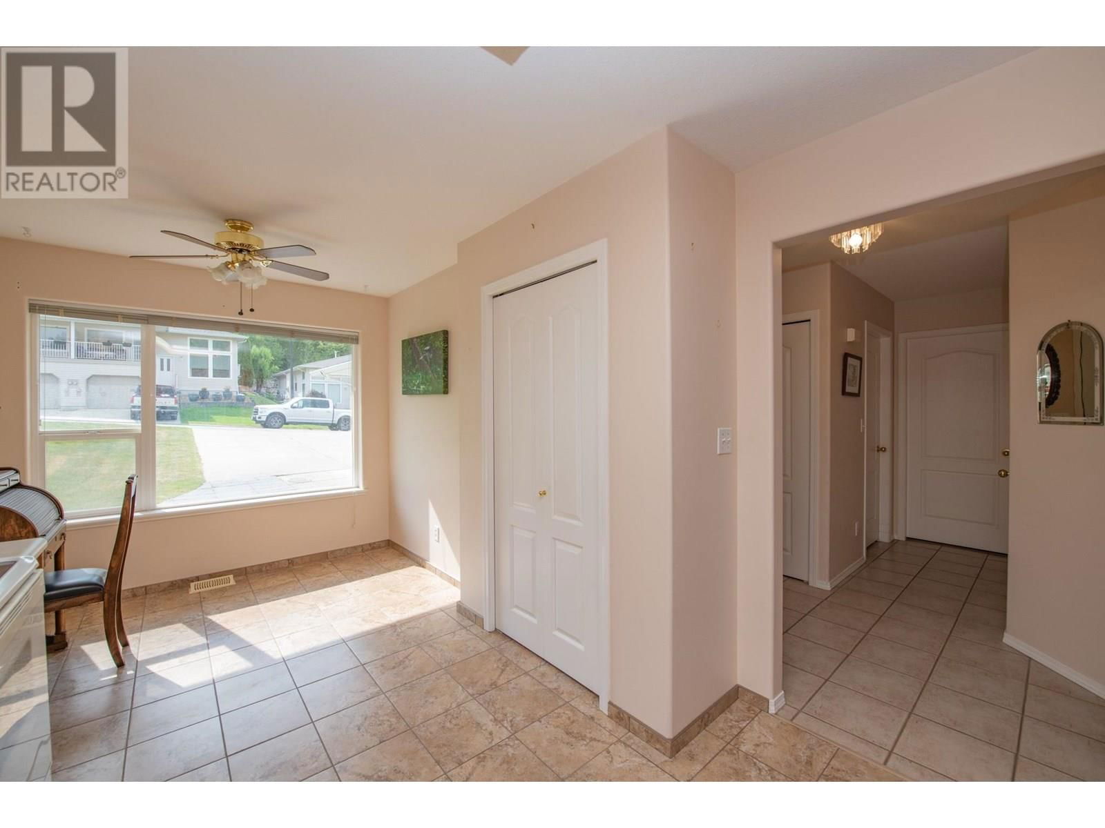 57 - 2675 PINE AVENUE Image 15