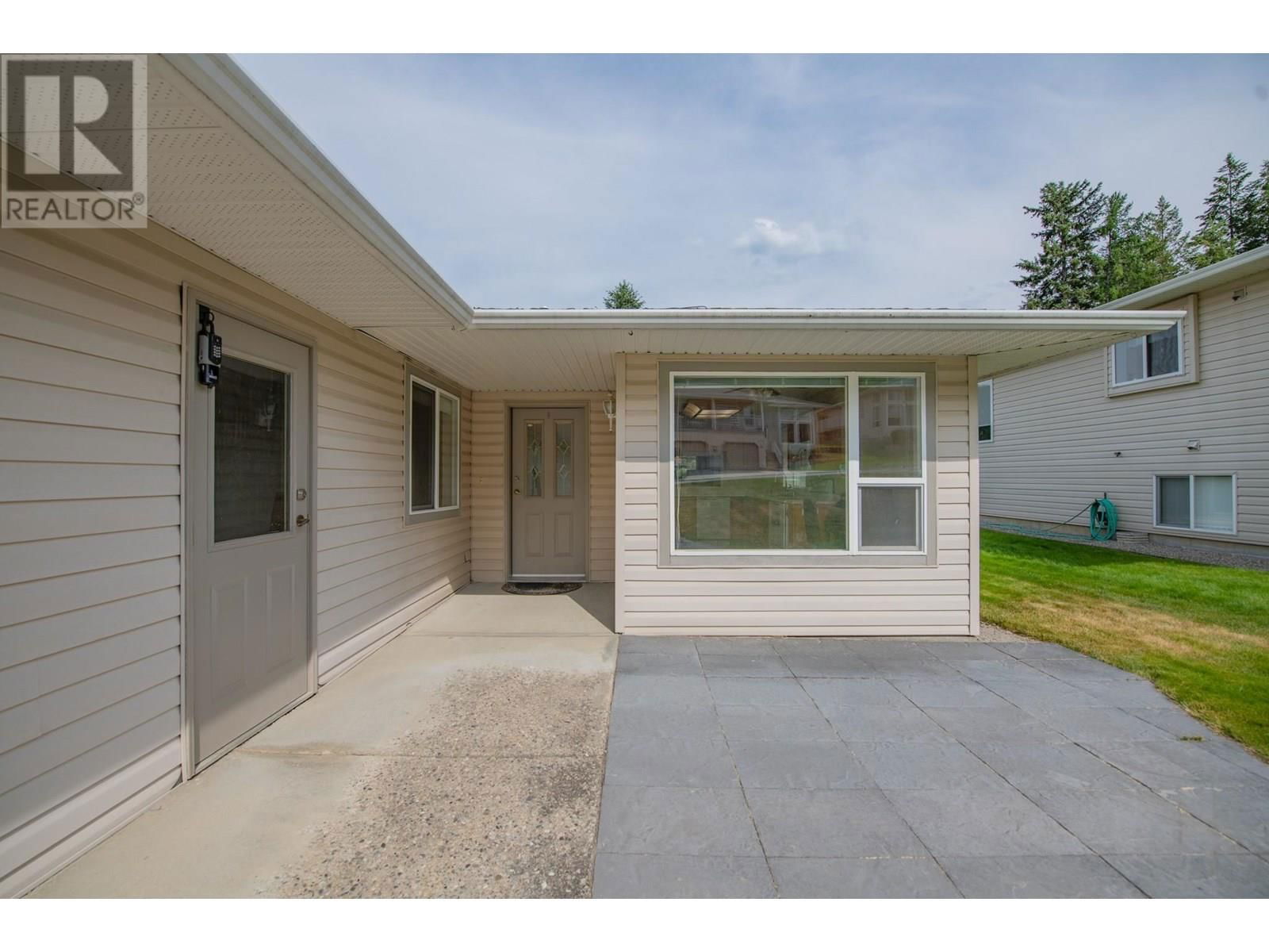57 - 2675 PINE AVENUE Image 27