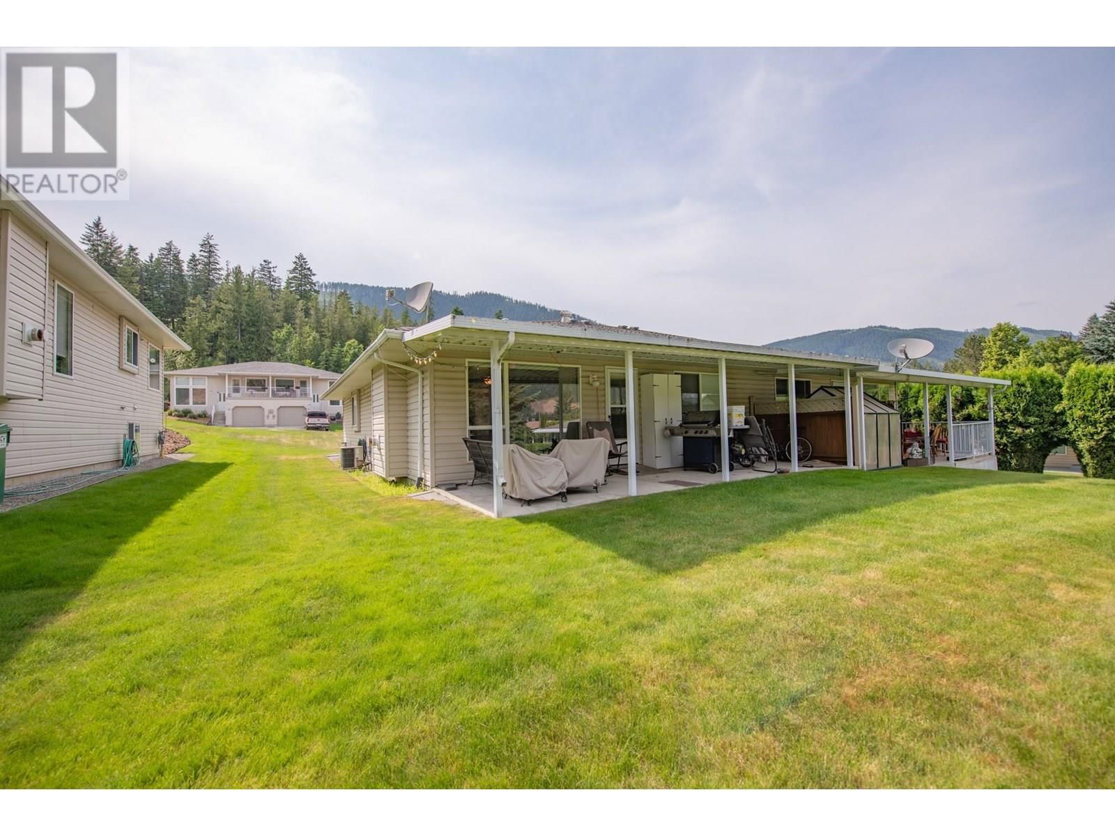 57 - 2675 PINE AVENUE Image 32