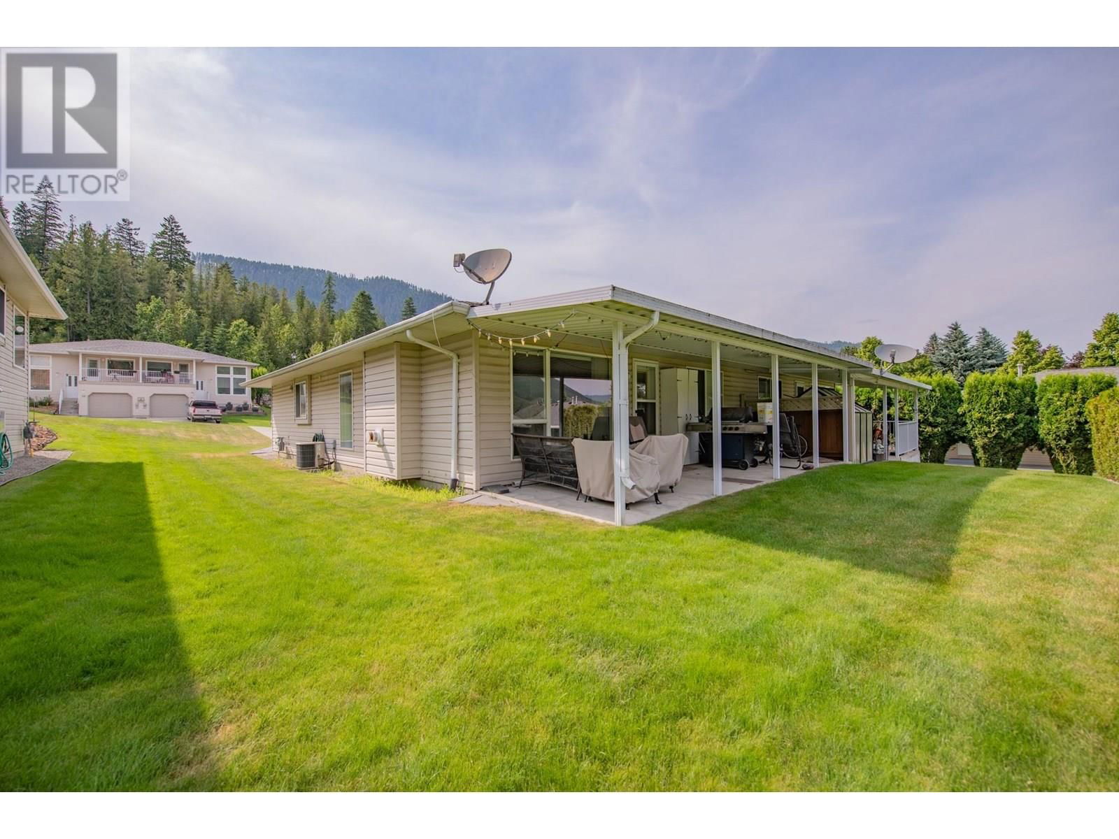 57 - 2675 PINE AVENUE Image 35