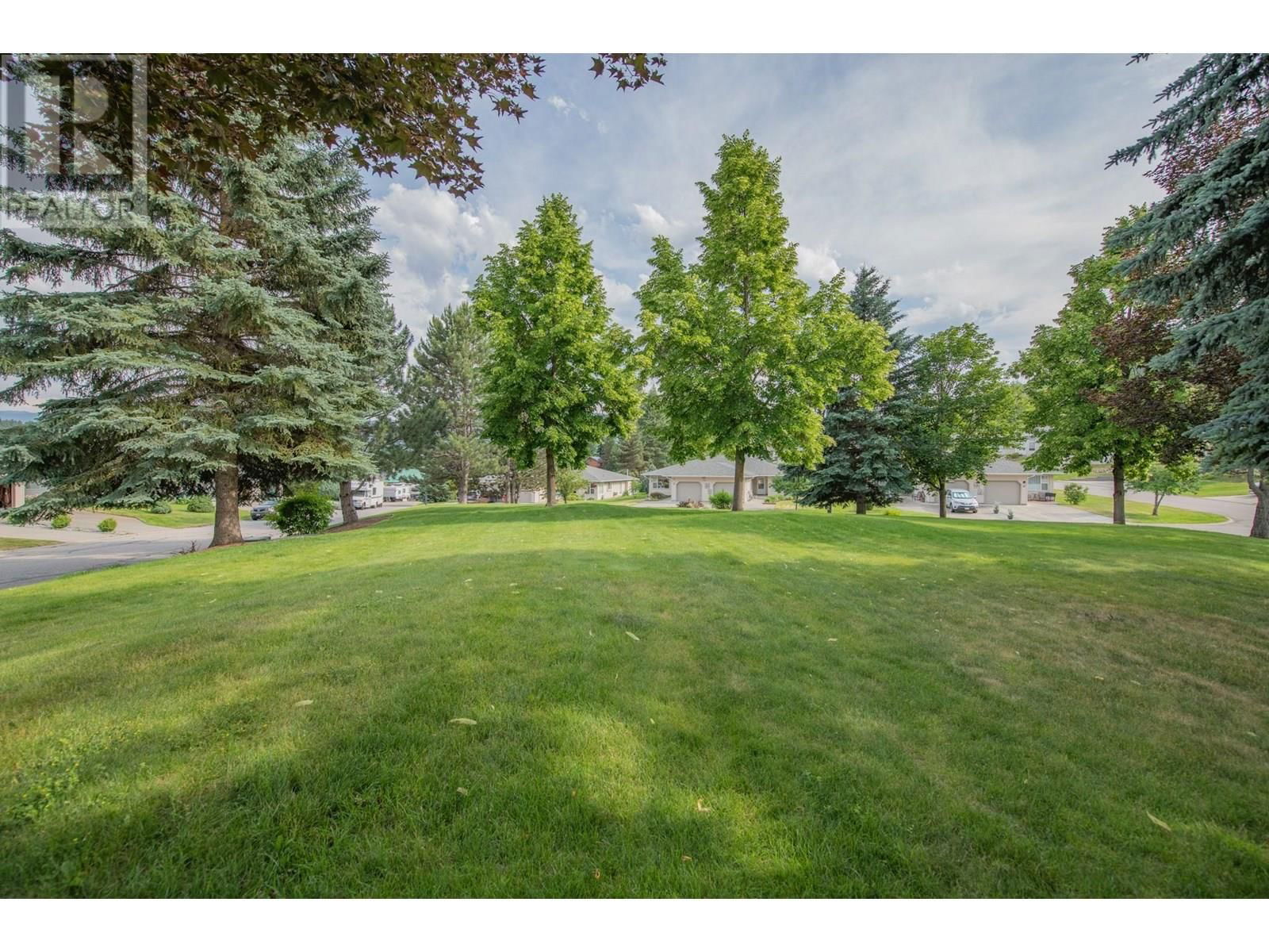 57 - 2675 PINE AVENUE Image 43