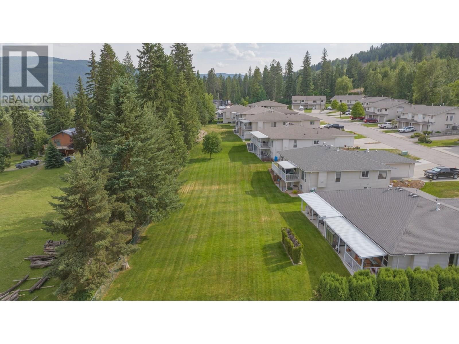57 - 2675 PINE AVENUE Image 45