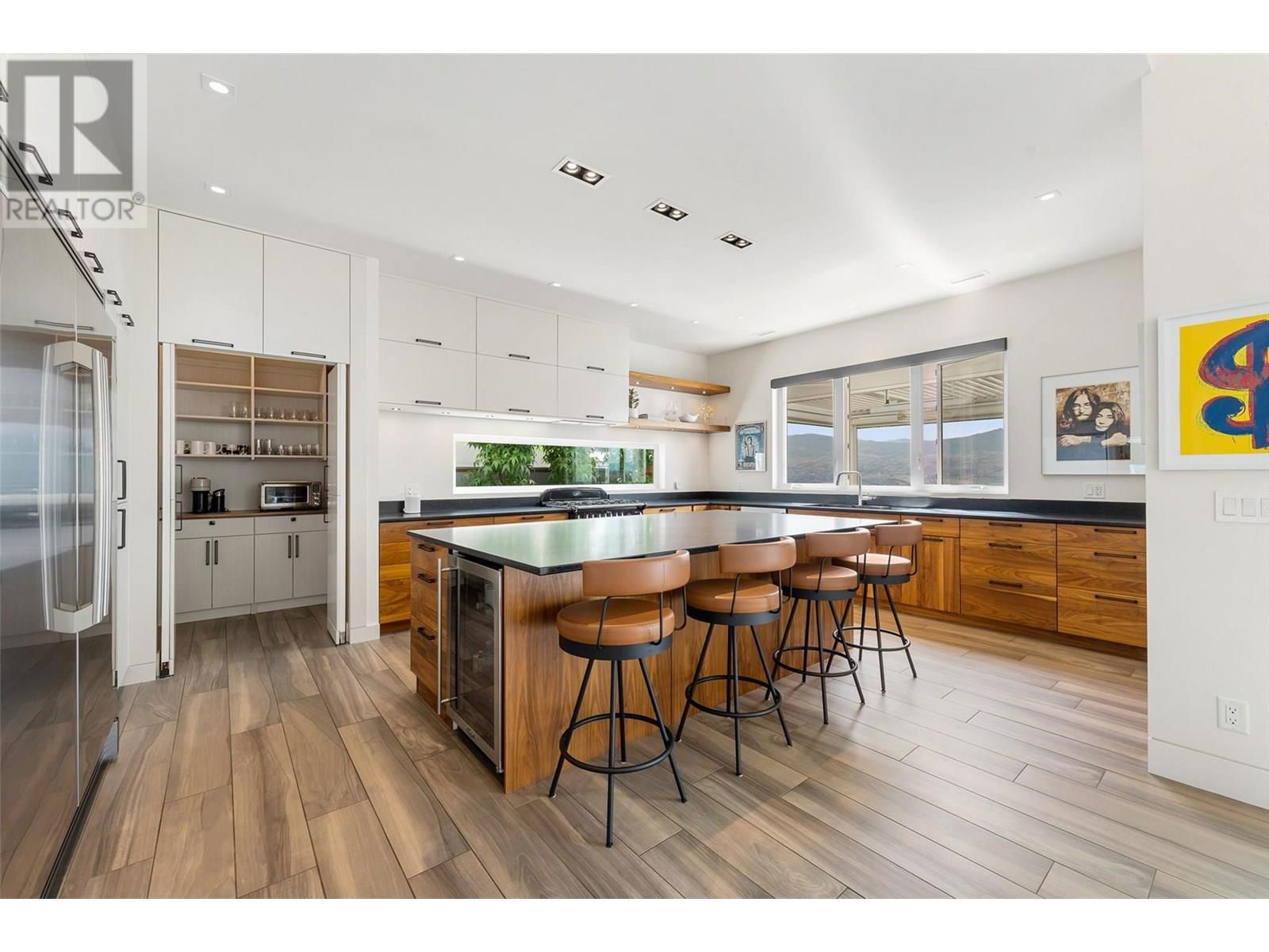 1384 PINOT NOIR DRIVE Image 25