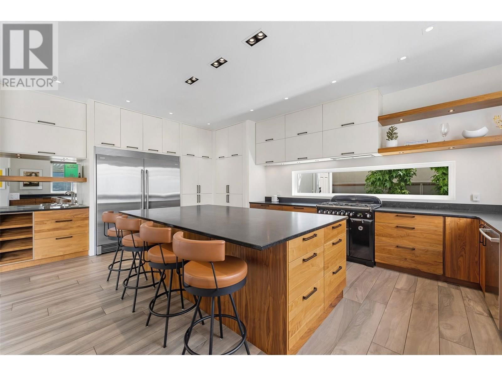 1384 PINOT NOIR DRIVE Image 26