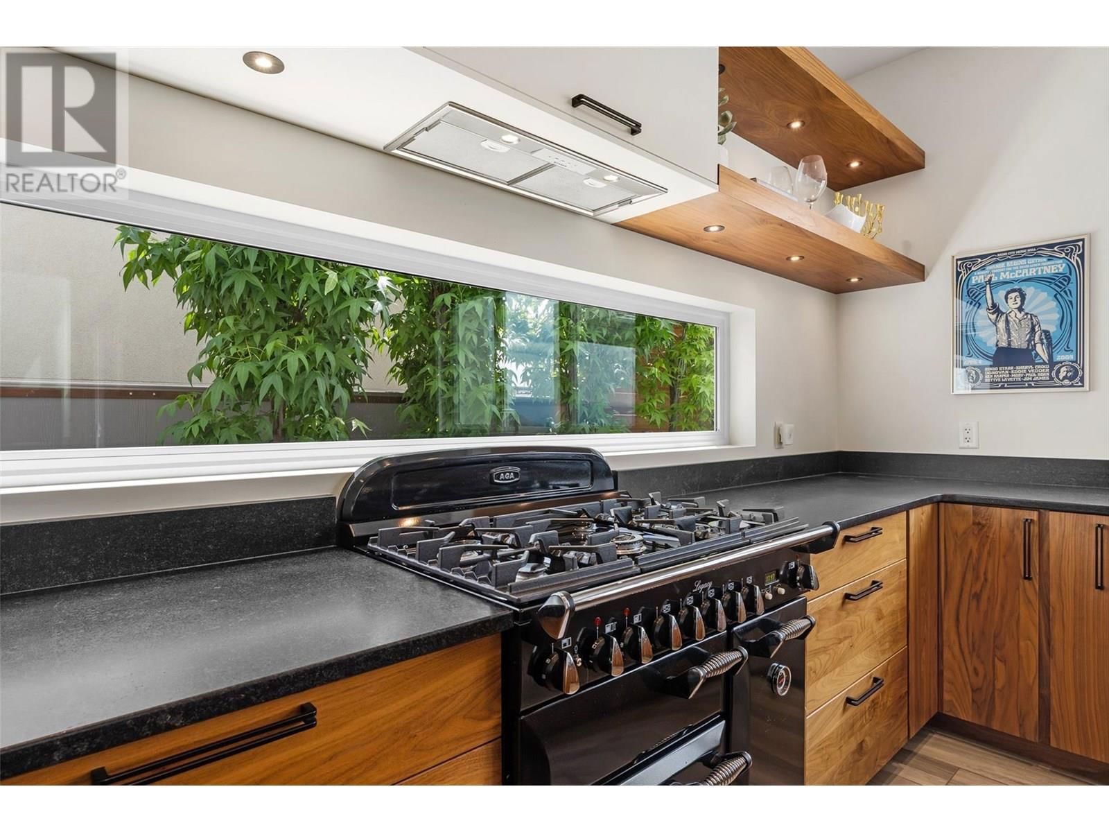 1384 PINOT NOIR DRIVE Image 29