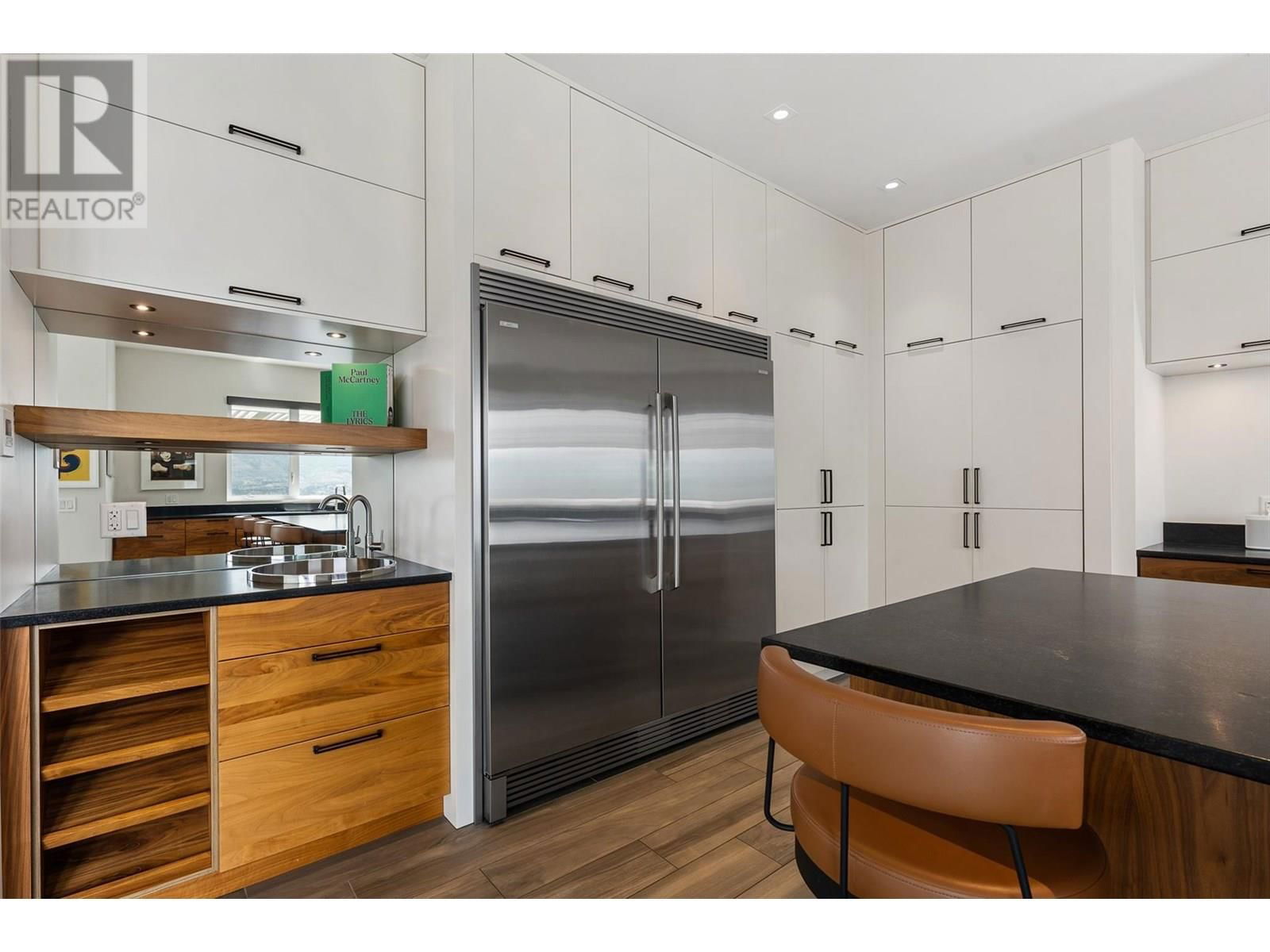1384 PINOT NOIR DRIVE Image 31