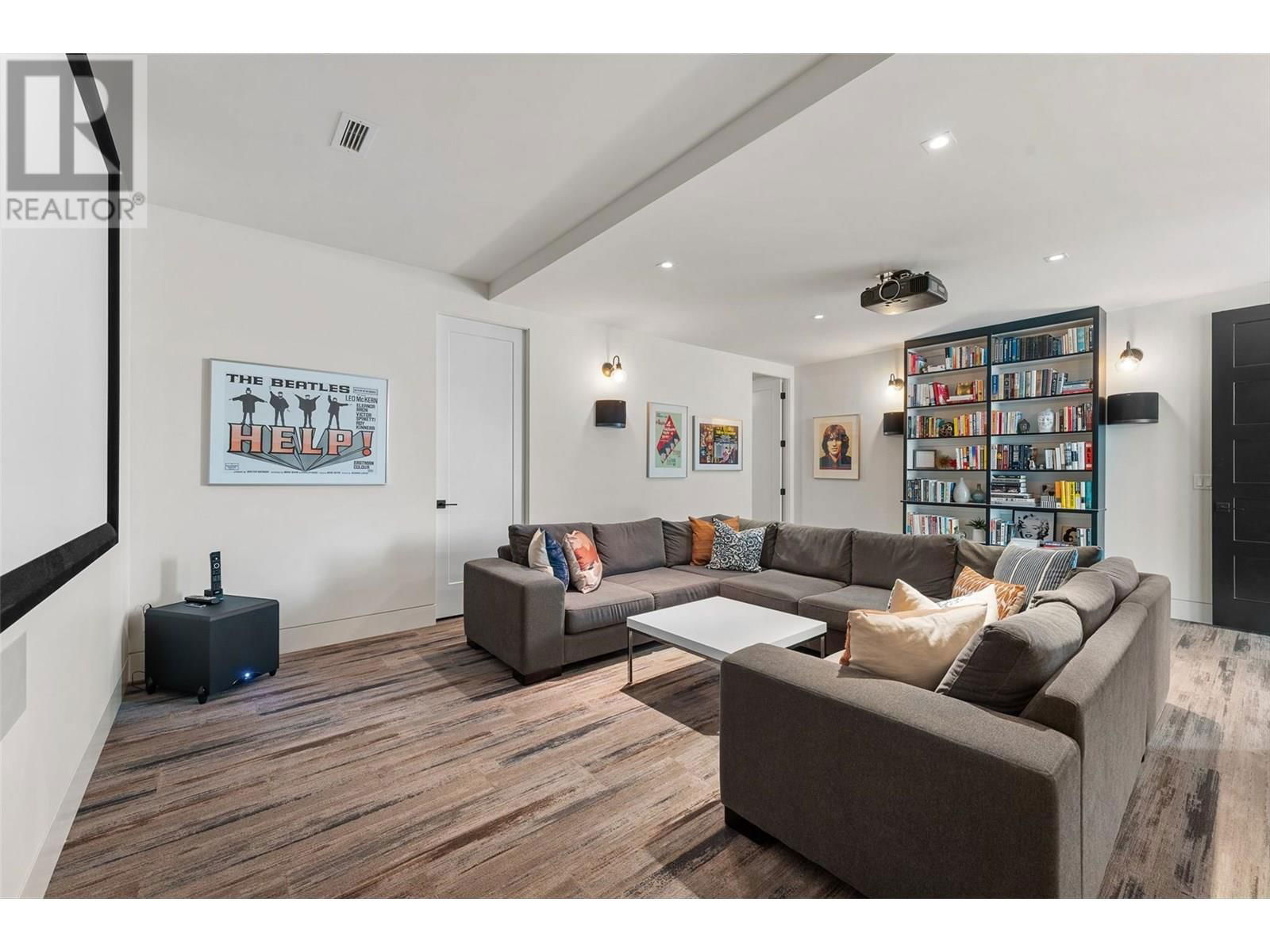 1384 PINOT NOIR DRIVE Image 34