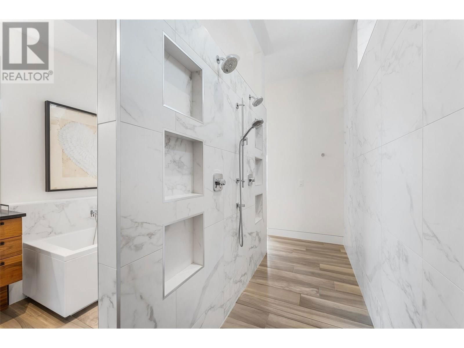 1384 PINOT NOIR DRIVE Image 43